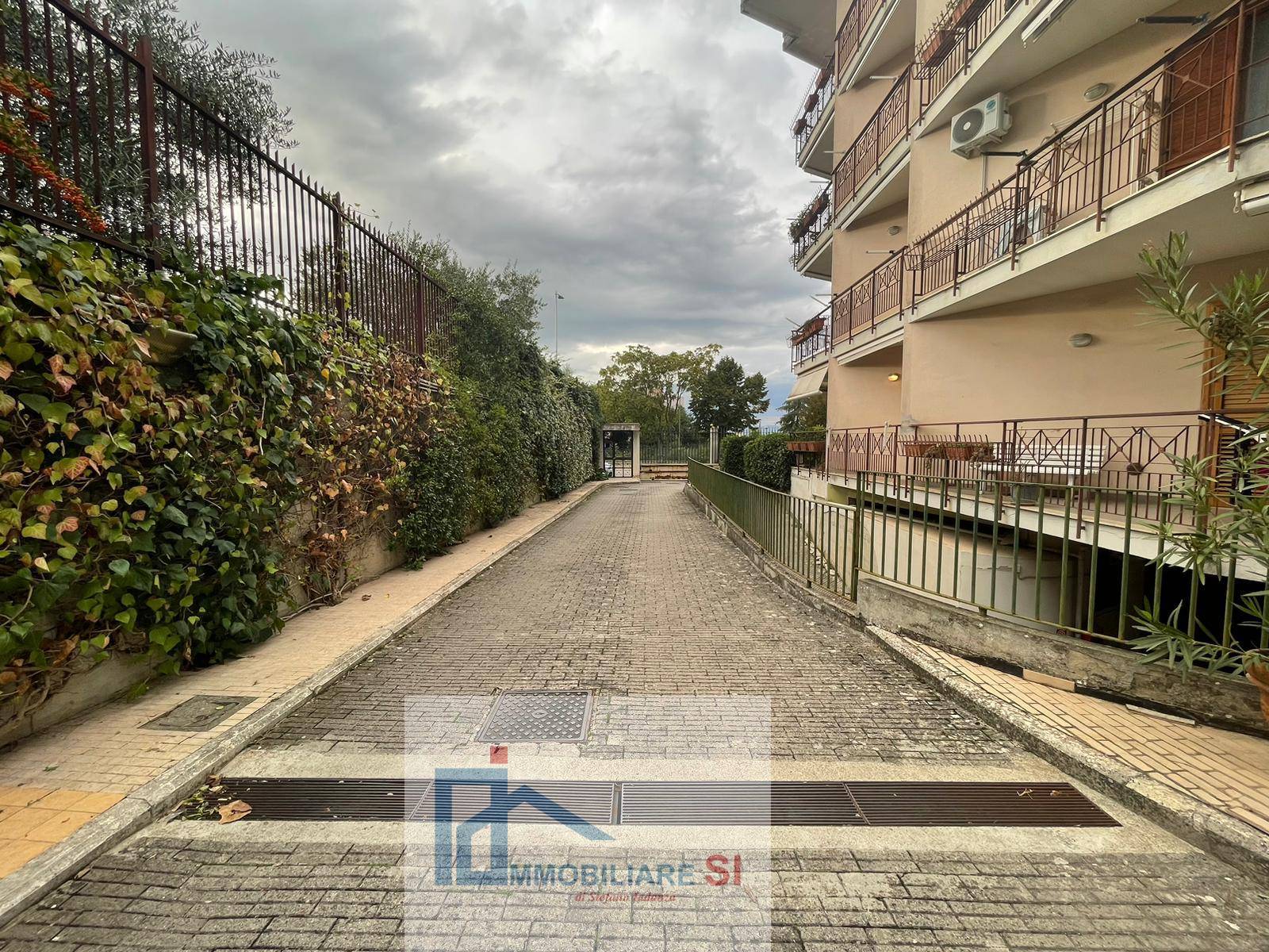 BOX / GARAGE in vendita a Benevento, Pacevecchia