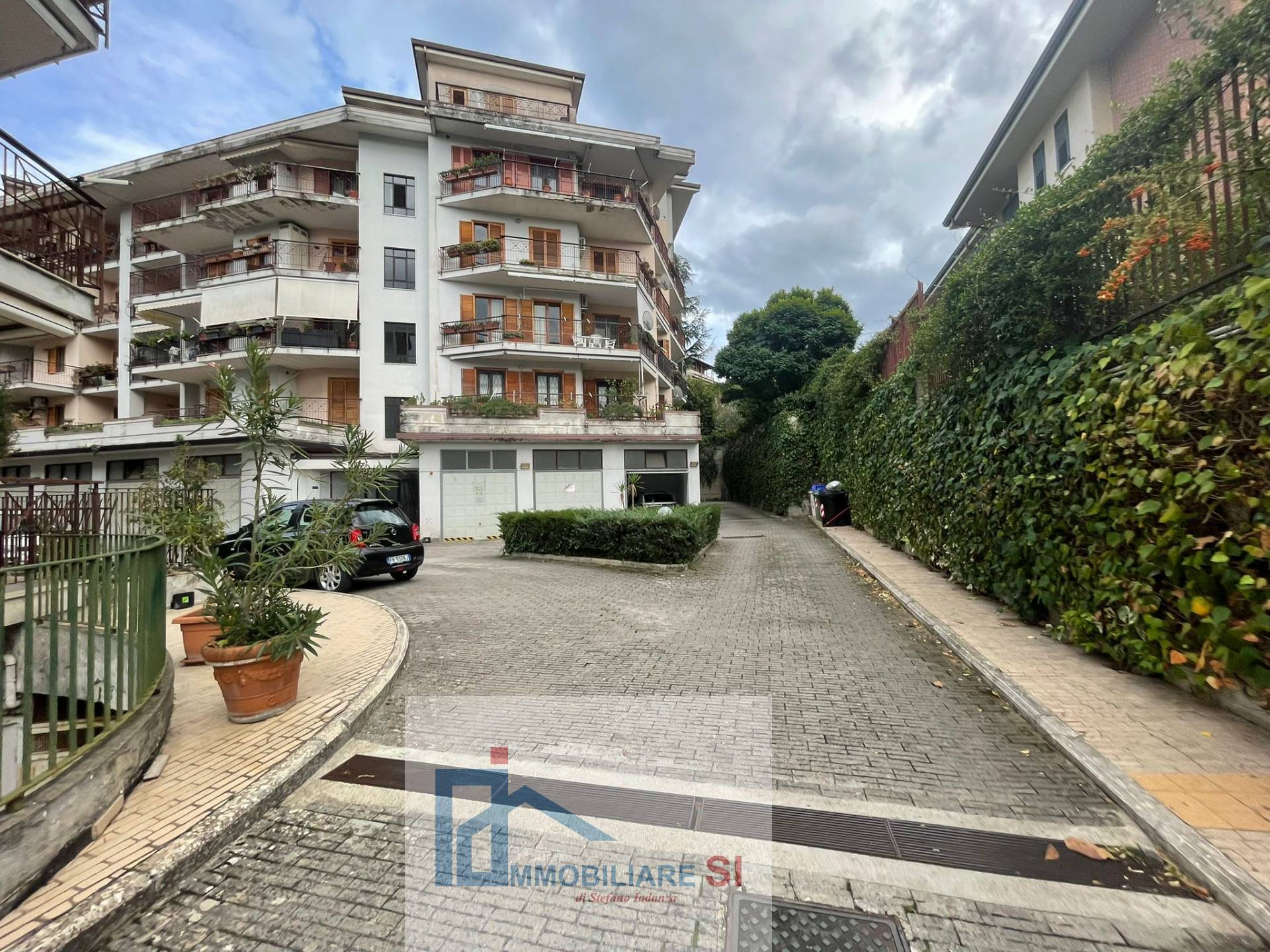 BOX / GARAGE in vendita a Benevento, Pacevecchia