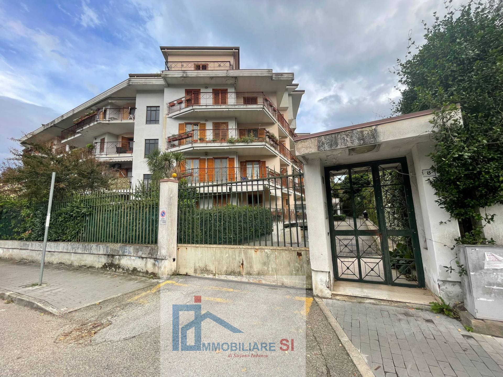 BOX / GARAGE in vendita a Benevento, Pacevecchia