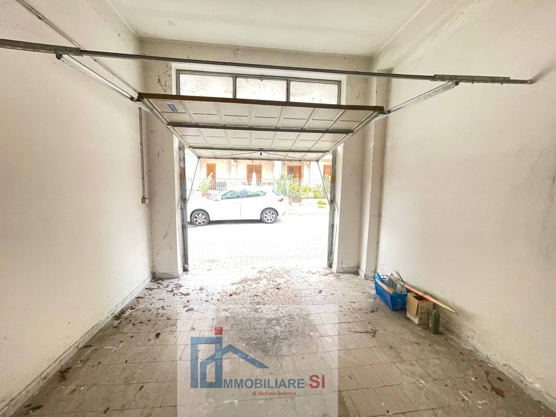 BOX / GARAGE in vendita a Benevento, Pacevecchia