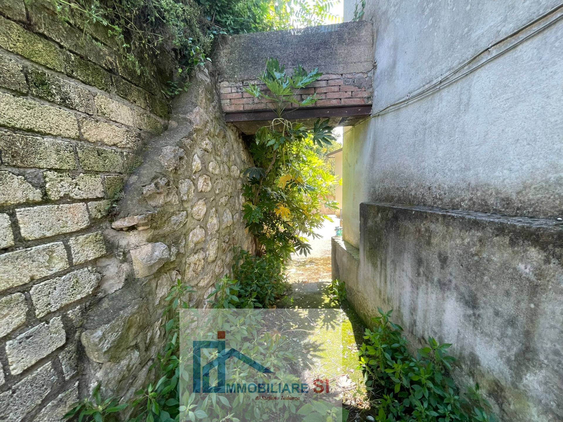 SEMINDIPENDENTE in vendita a Foglianise