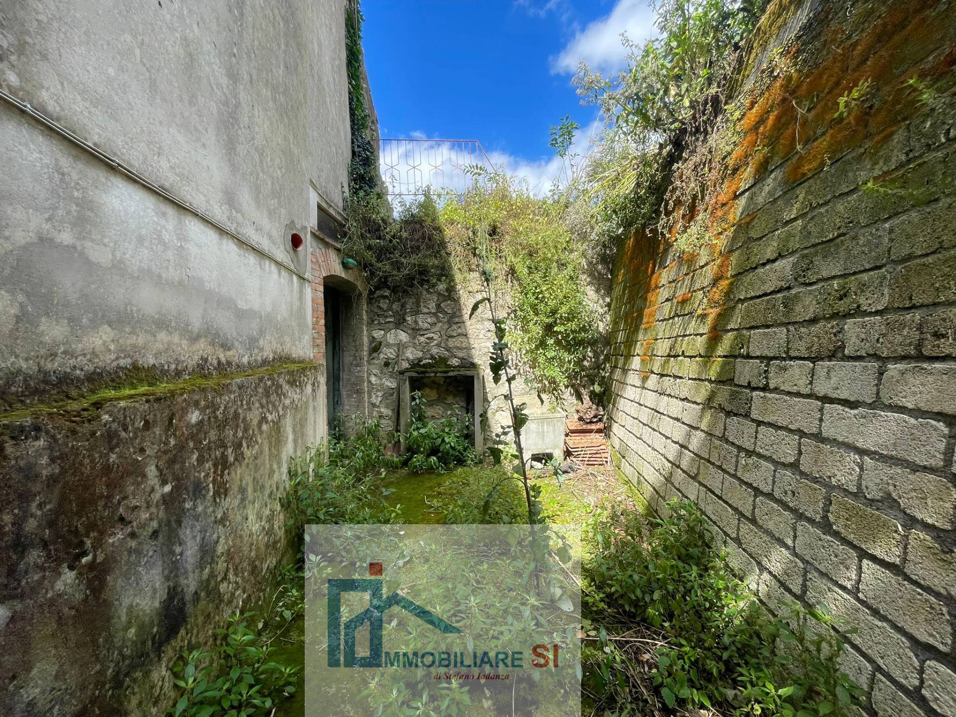 SEMINDIPENDENTE in vendita a Foglianise