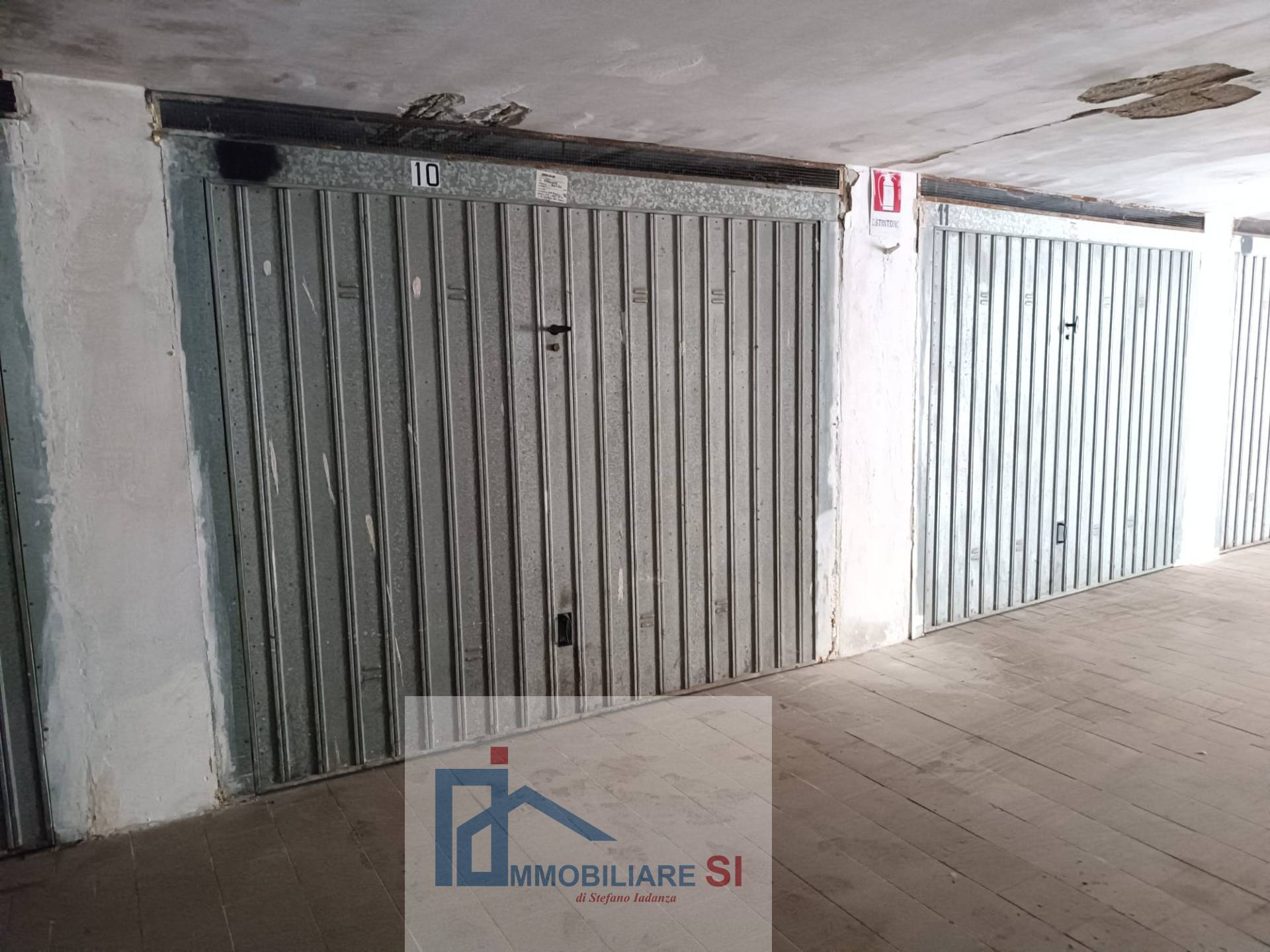 Box o garage in vendita a Benevento, Centro