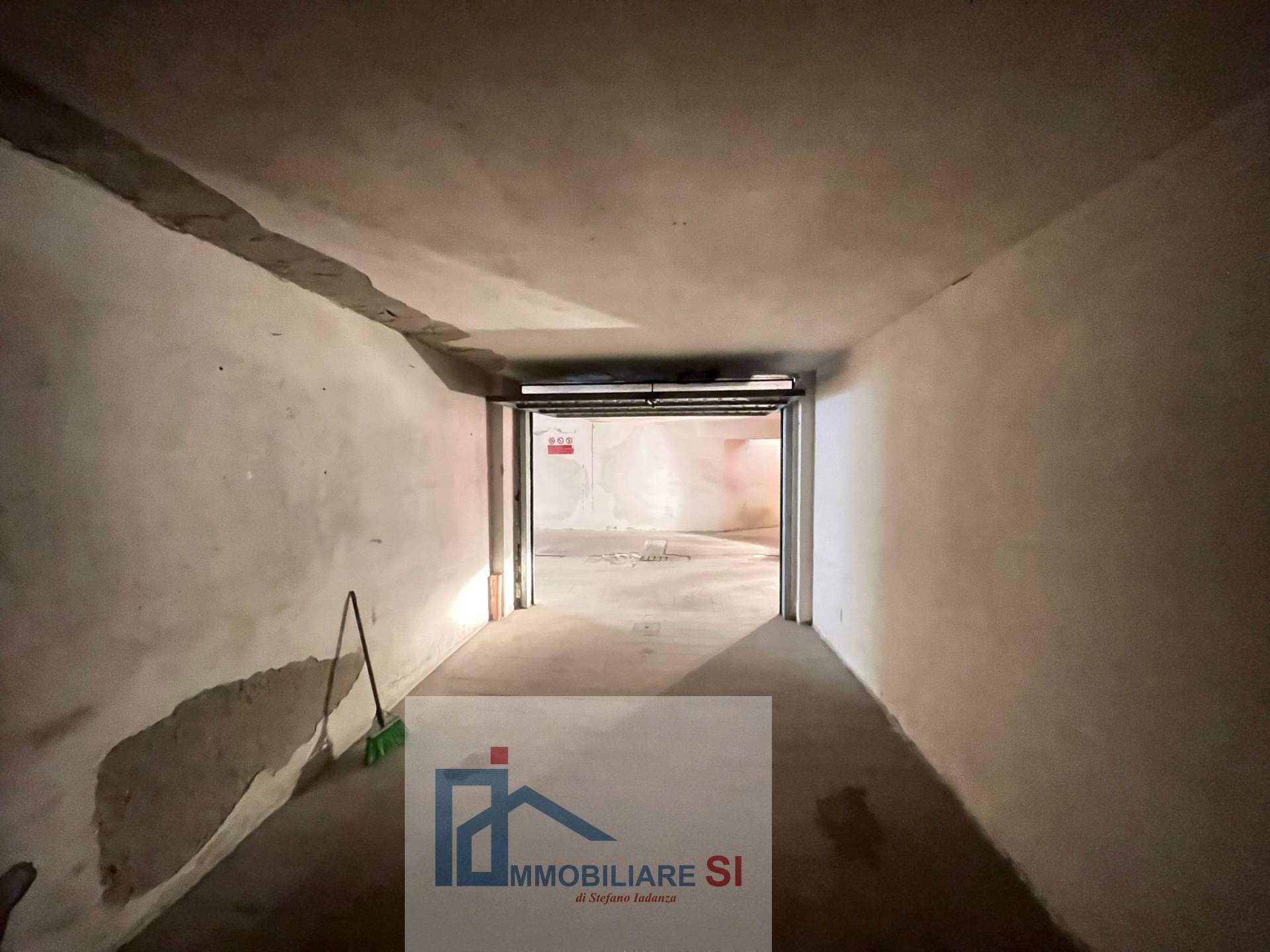 Box o garage in vendita a Benevento, Centro