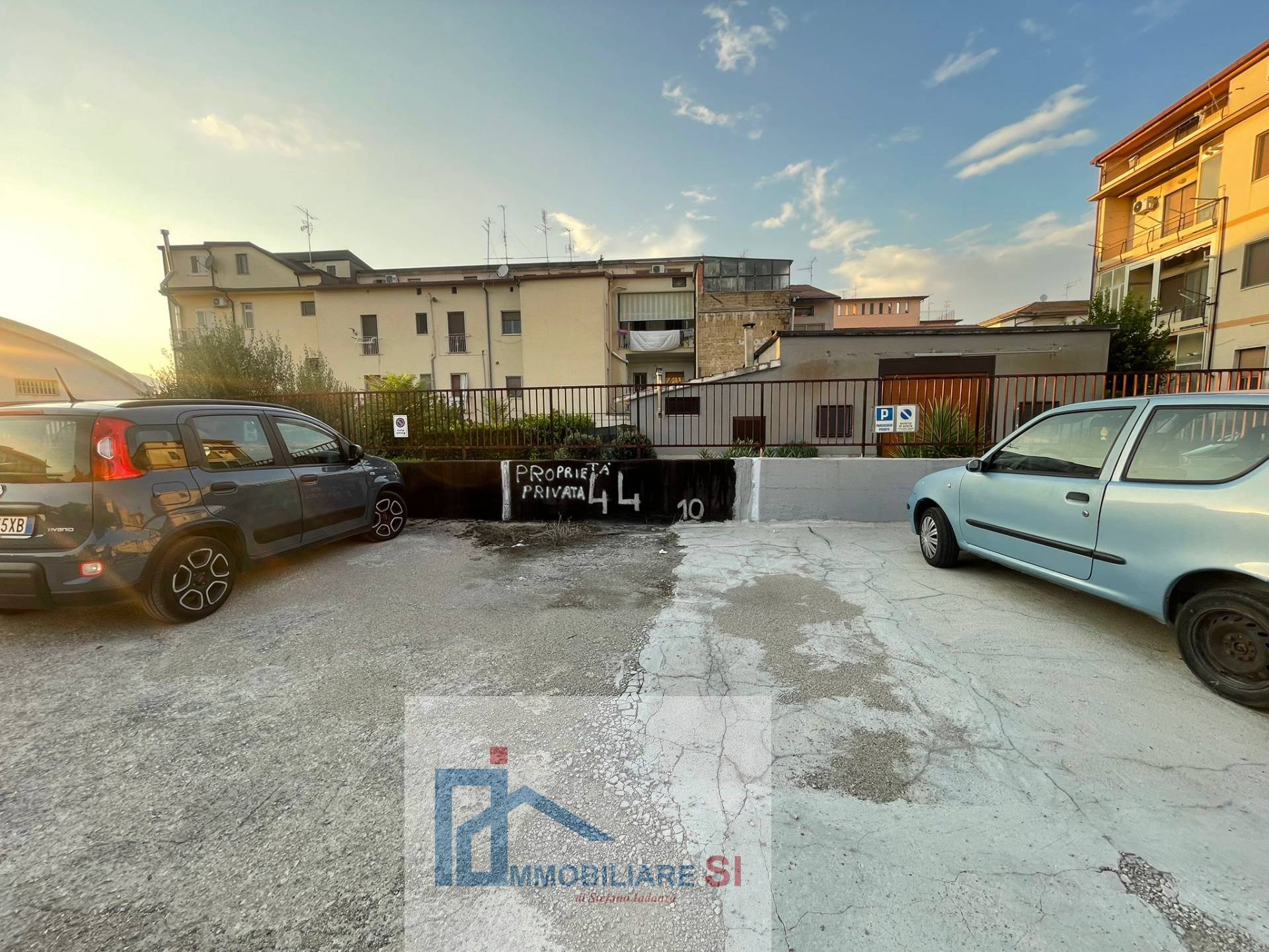 Box o garage in vendita a Benevento, Centro