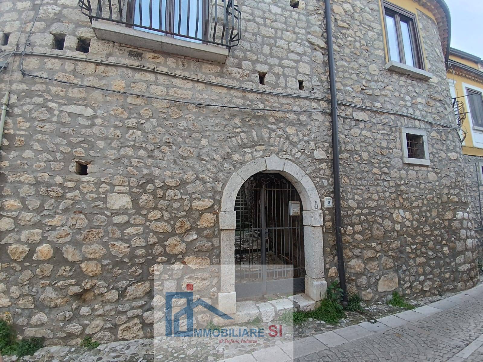 SEMINDIPENDENTE in vendita a Vitulano