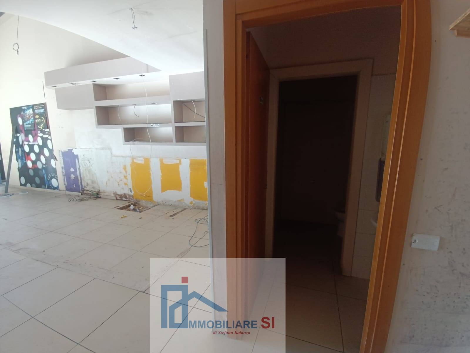 Locale commerciale in affitto a Vitulano