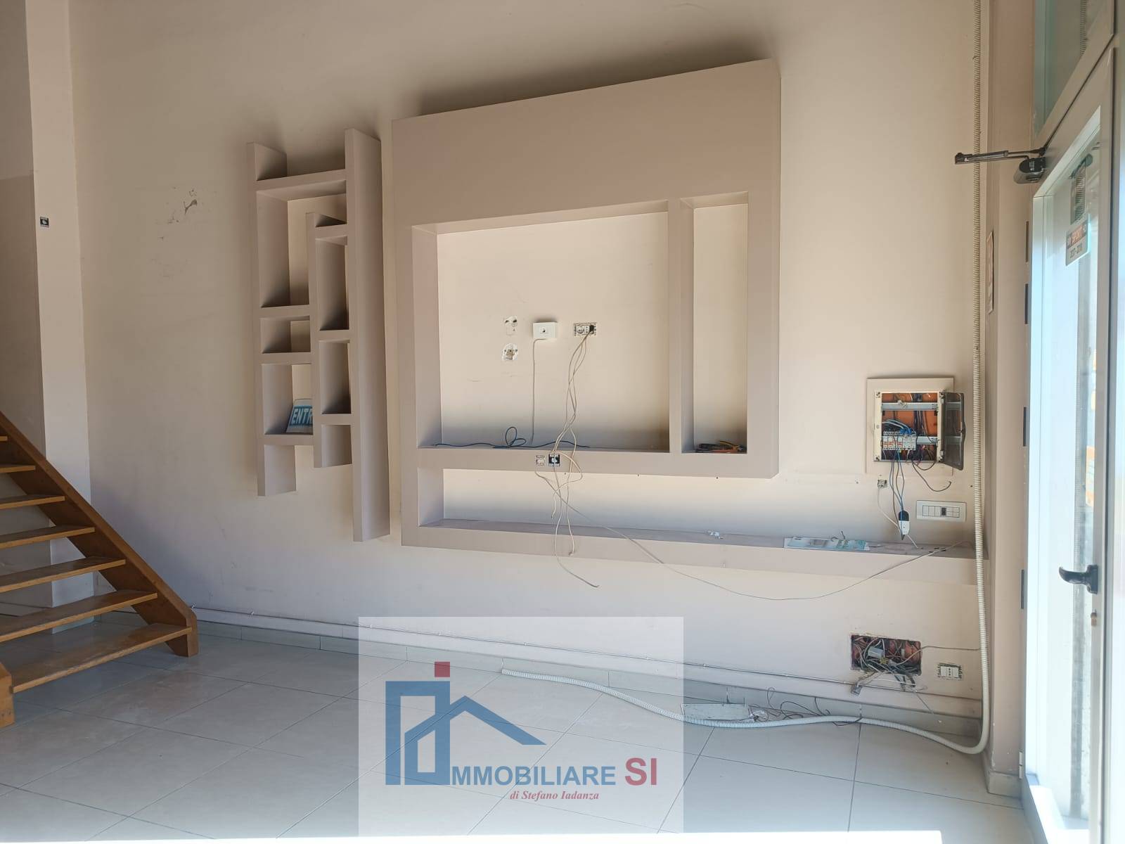 Locale commerciale in affitto a Vitulano