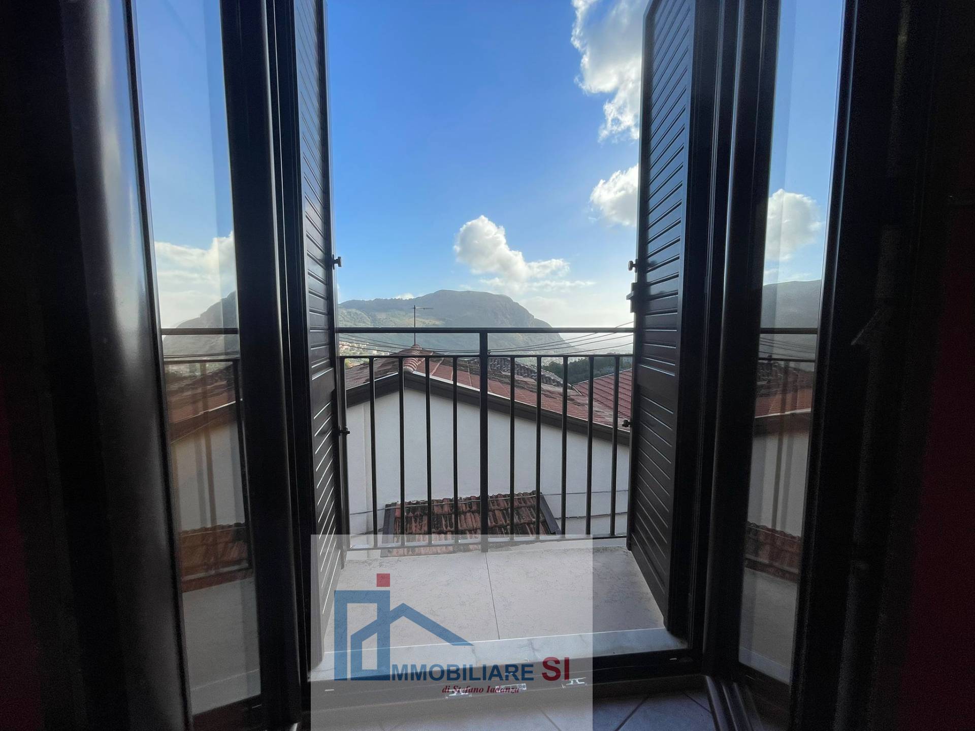 SEMINDIPENDENTE in vendita a Vitulano