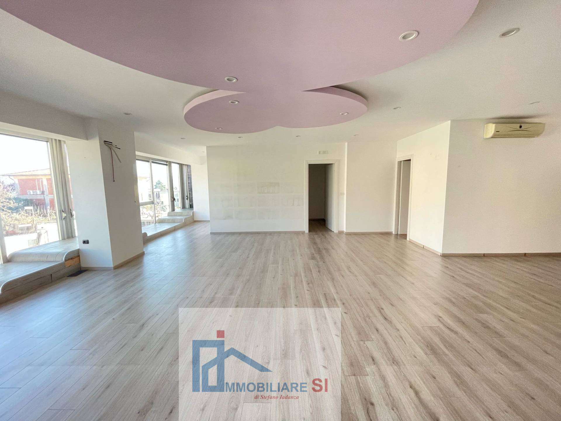 NEGOZIO in affitto a Apice, Apice Nuova