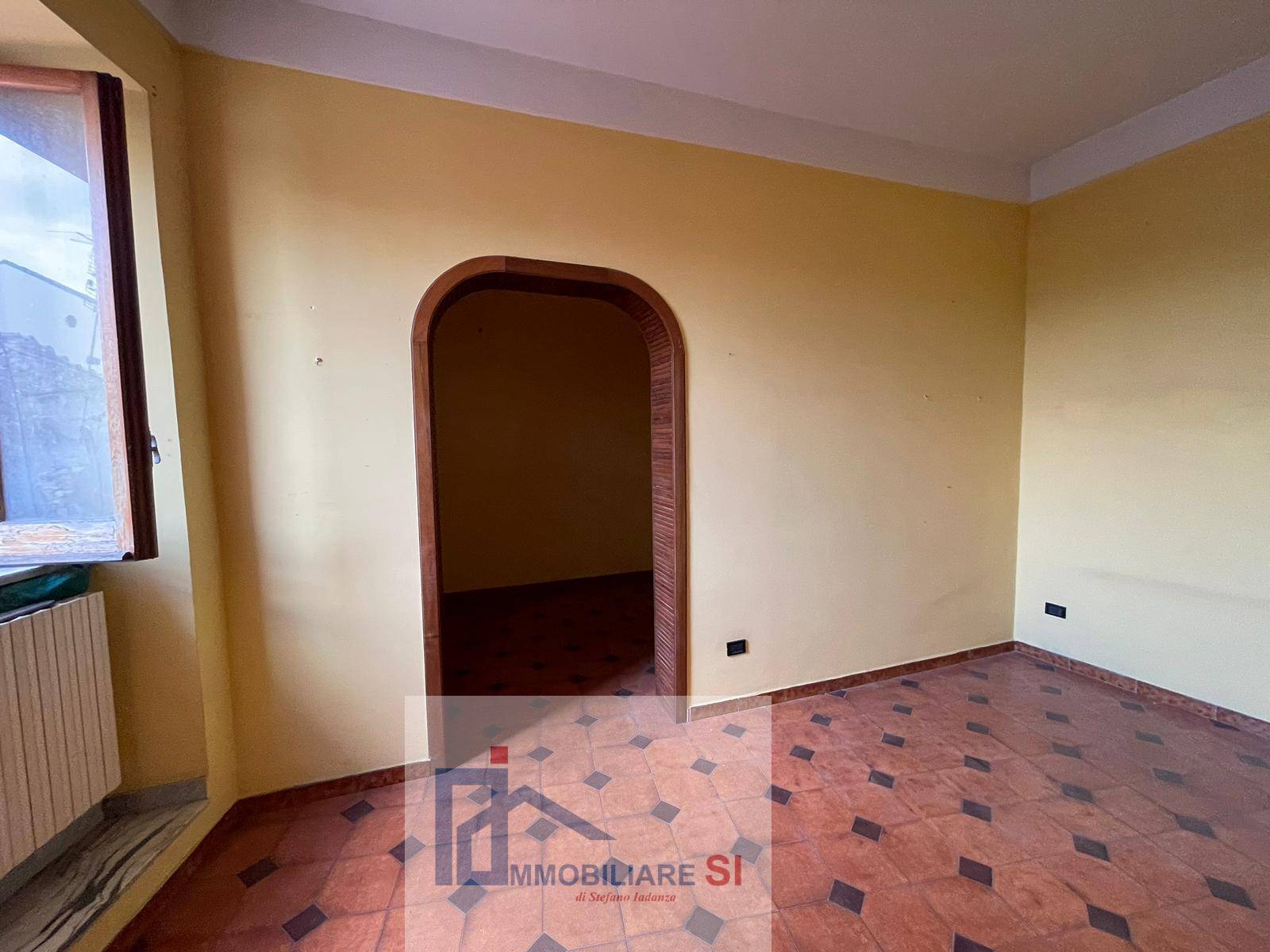 SEMINDIPENDENTE in vendita a Benevento, Centro Storico