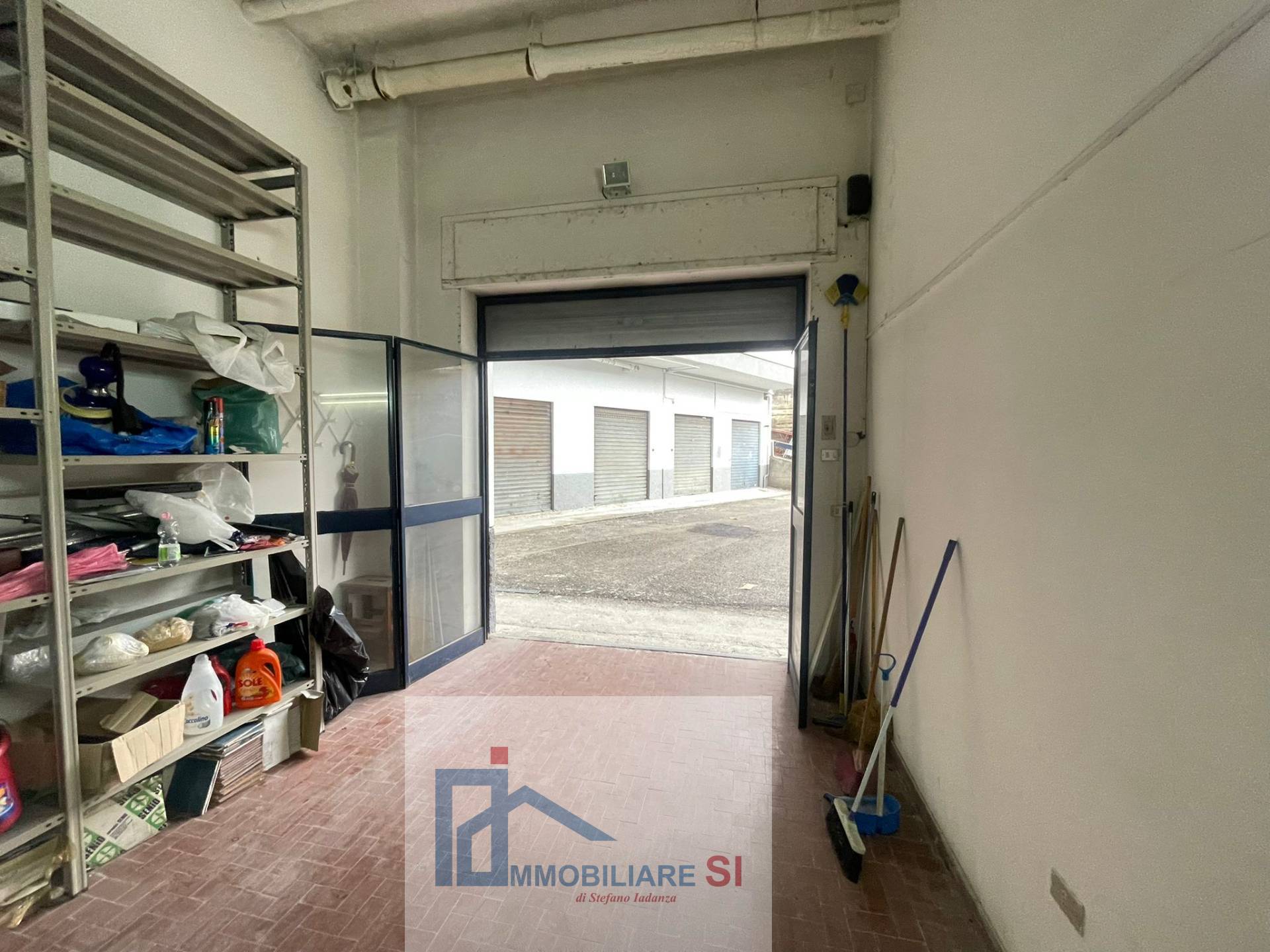 Box o garage in vendita a Benevento, Ferrovia