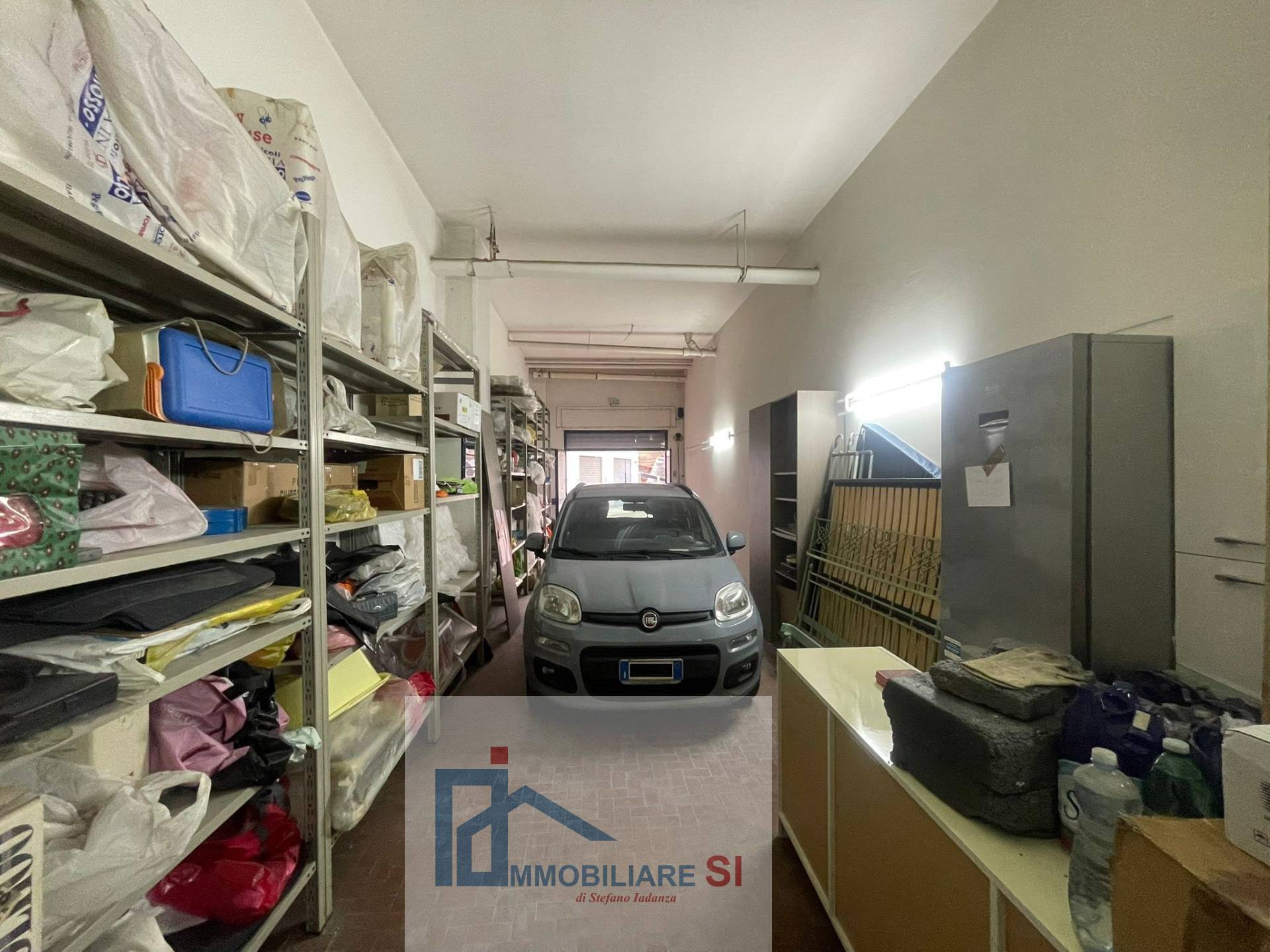 Box o garage in vendita a Benevento, Ferrovia