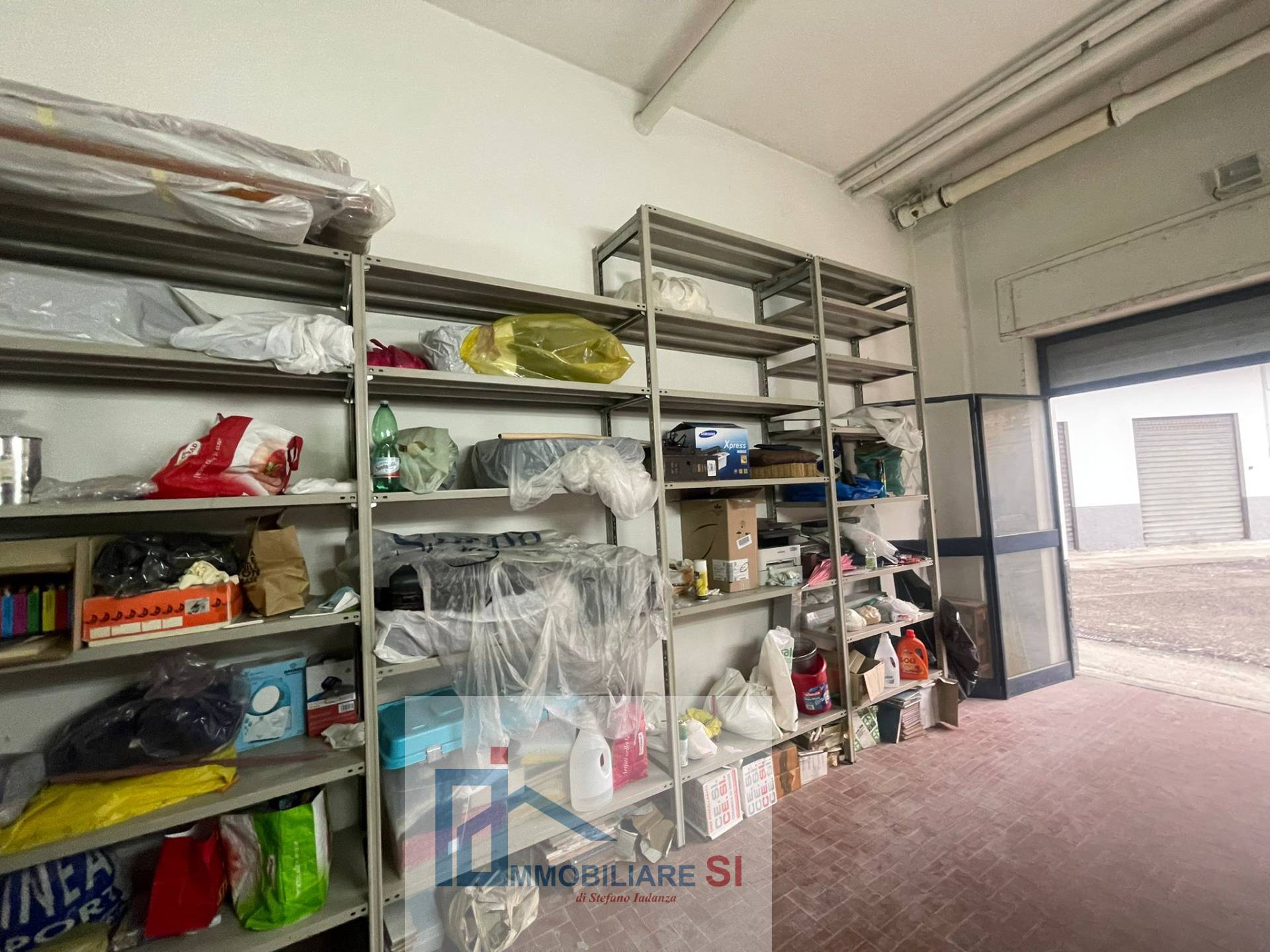 Box o garage in vendita a Benevento, Ferrovia