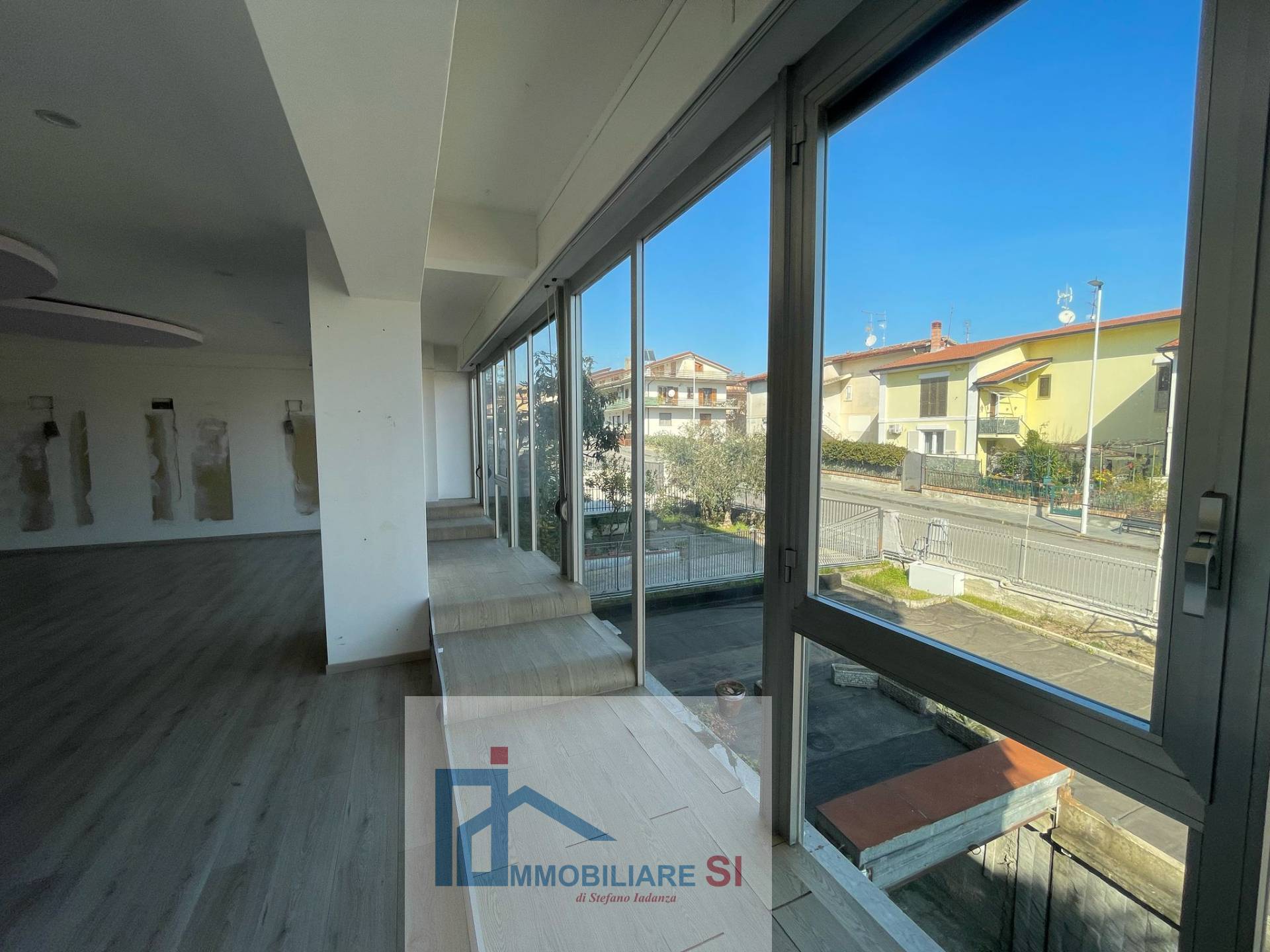 NEGOZIO in affitto a Apice, Apice Nuova