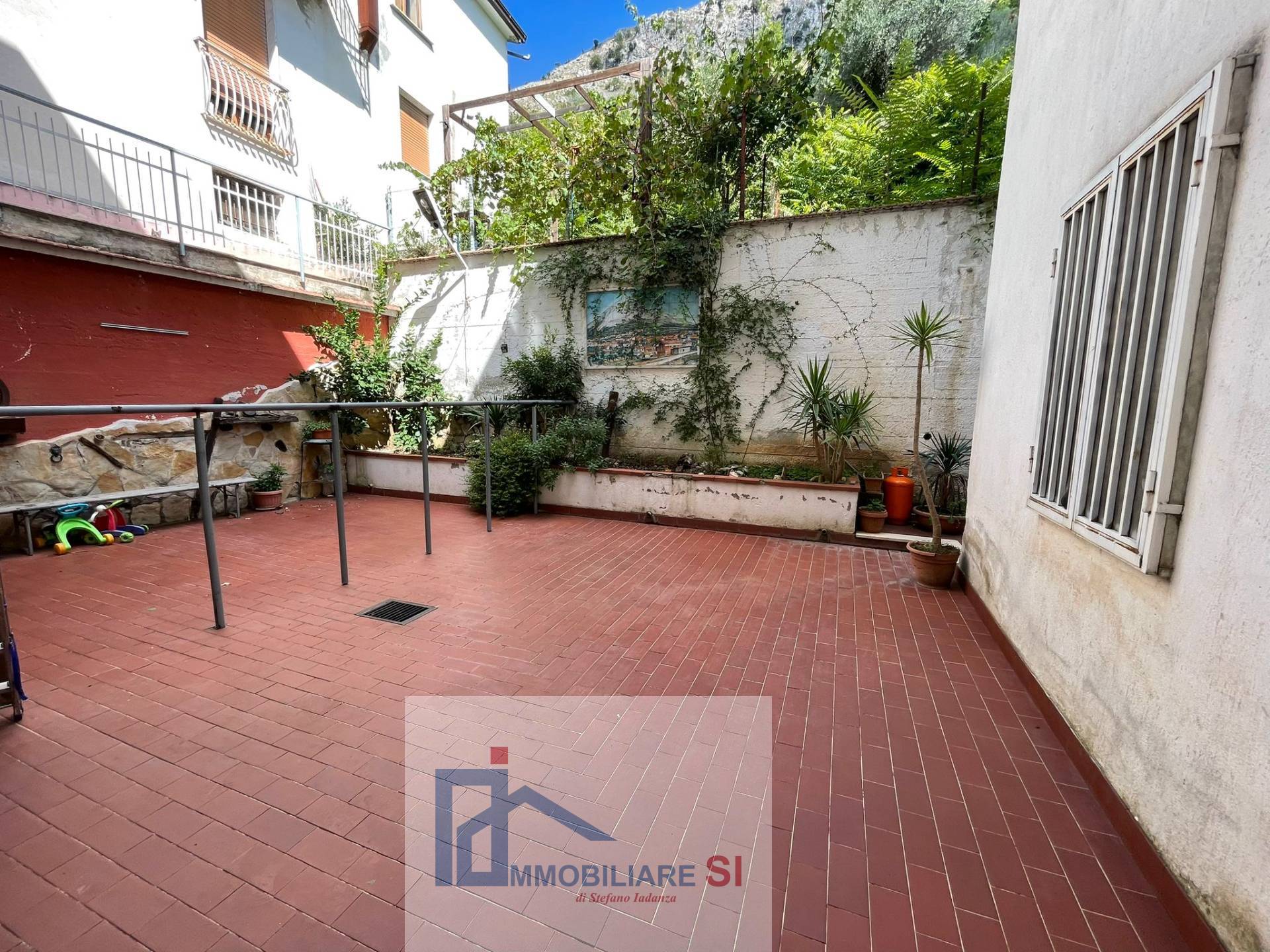 QUADRILOCALE in vendita a Foglianise, Leschito