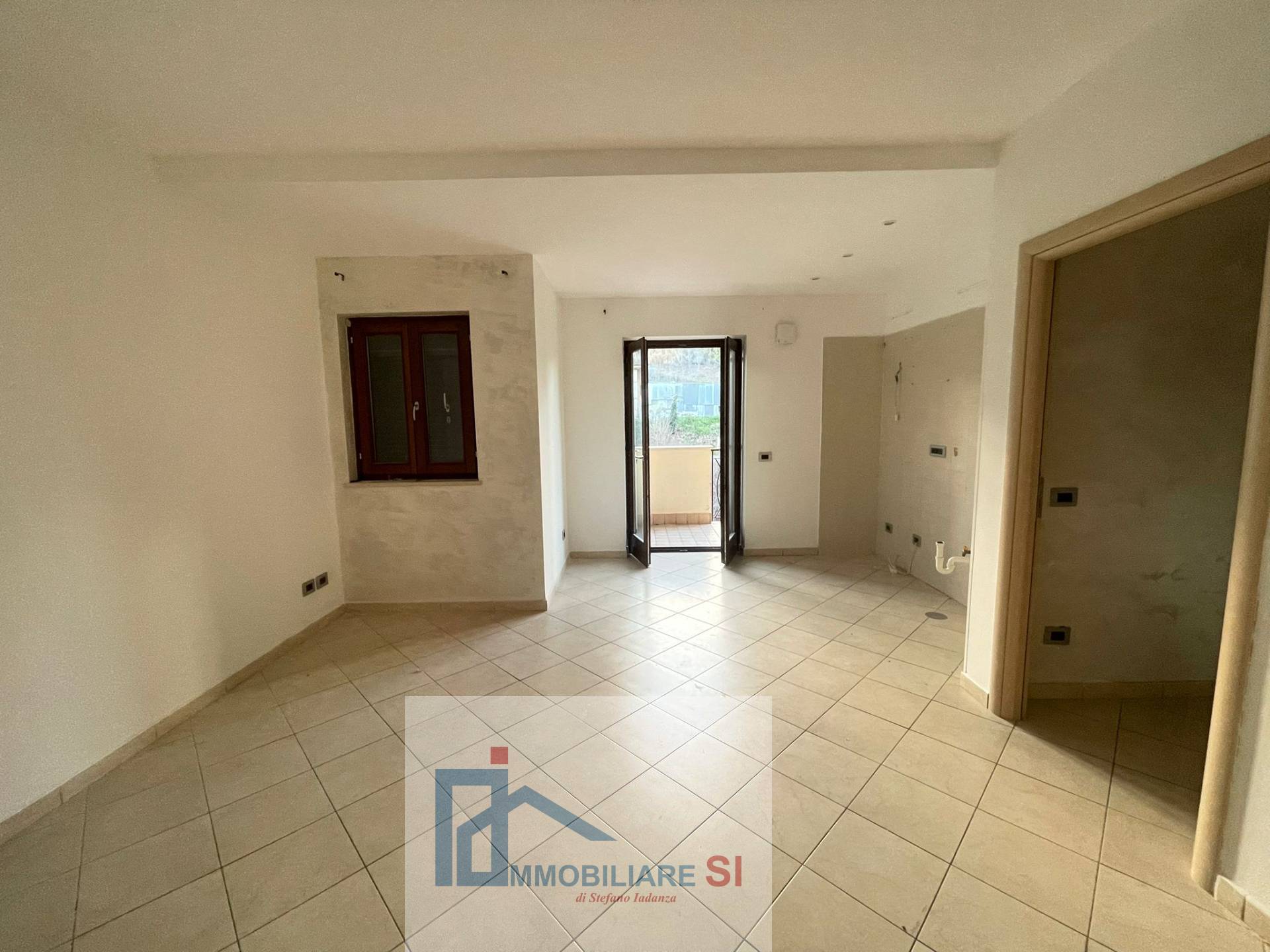 TRILOCALE in vendita a Benevento, Libert