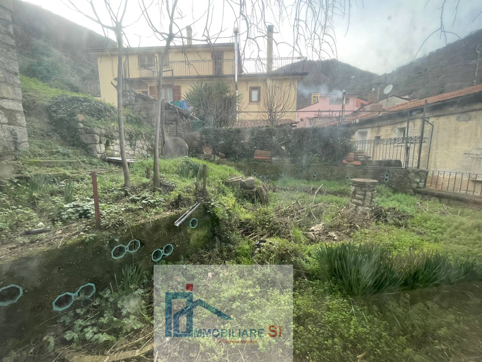 SEMINDIPENDENTE in vendita a Cautano