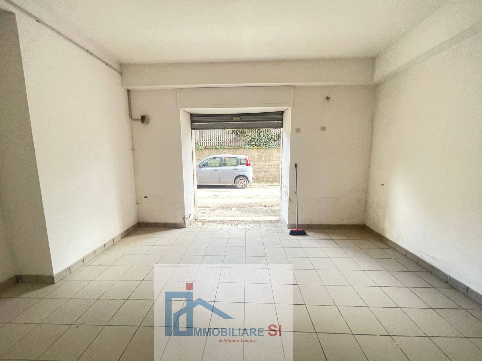 Box o garage in vendita a Benevento, Centro Storico