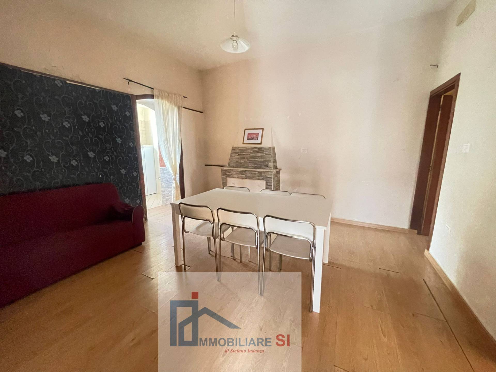 SEMINDIPENDENTE in vendita a Sant'Angelo a Cupolo