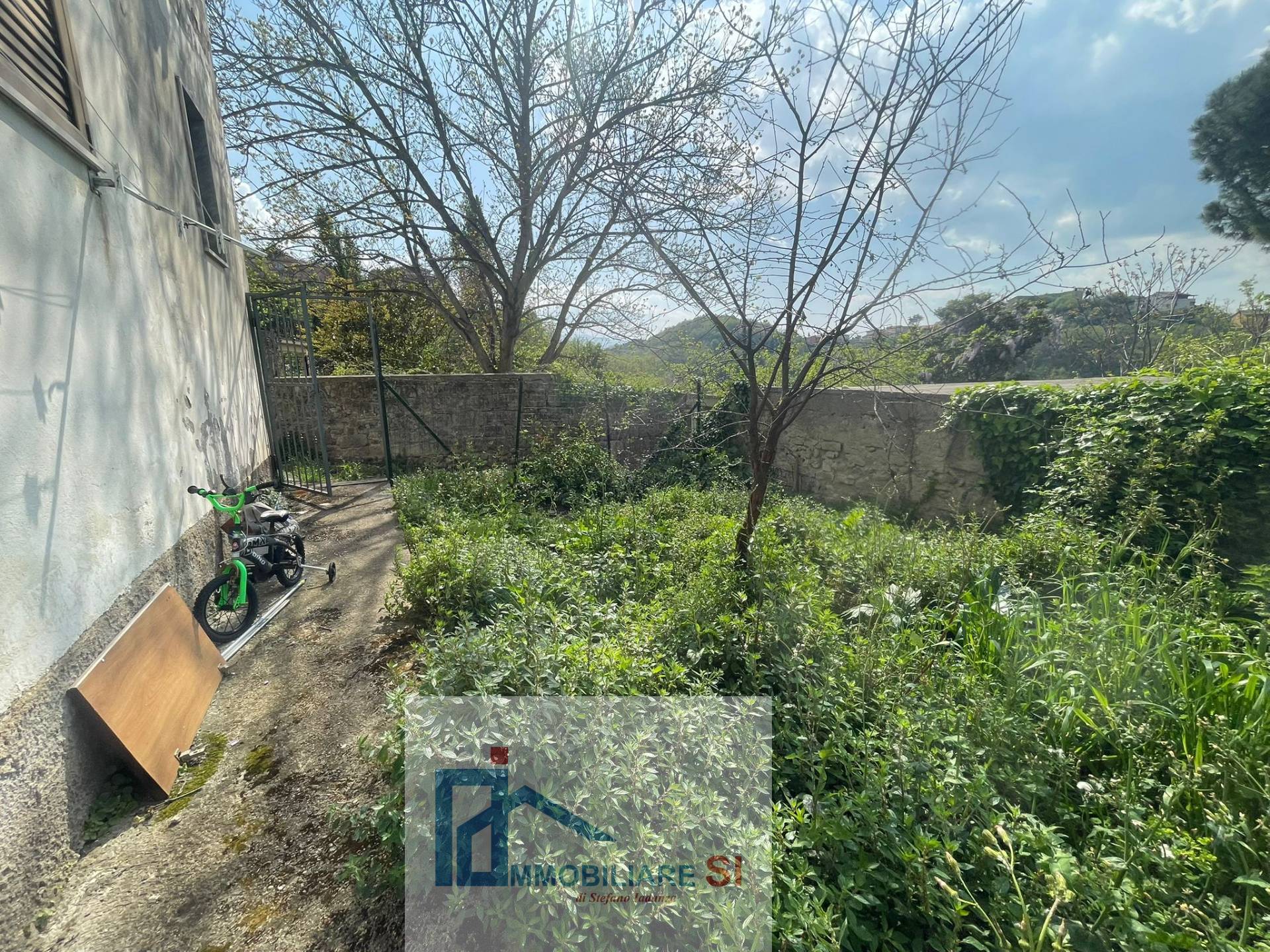 SEMINDIPENDENTE in vendita a Sant'Angelo a Cupolo