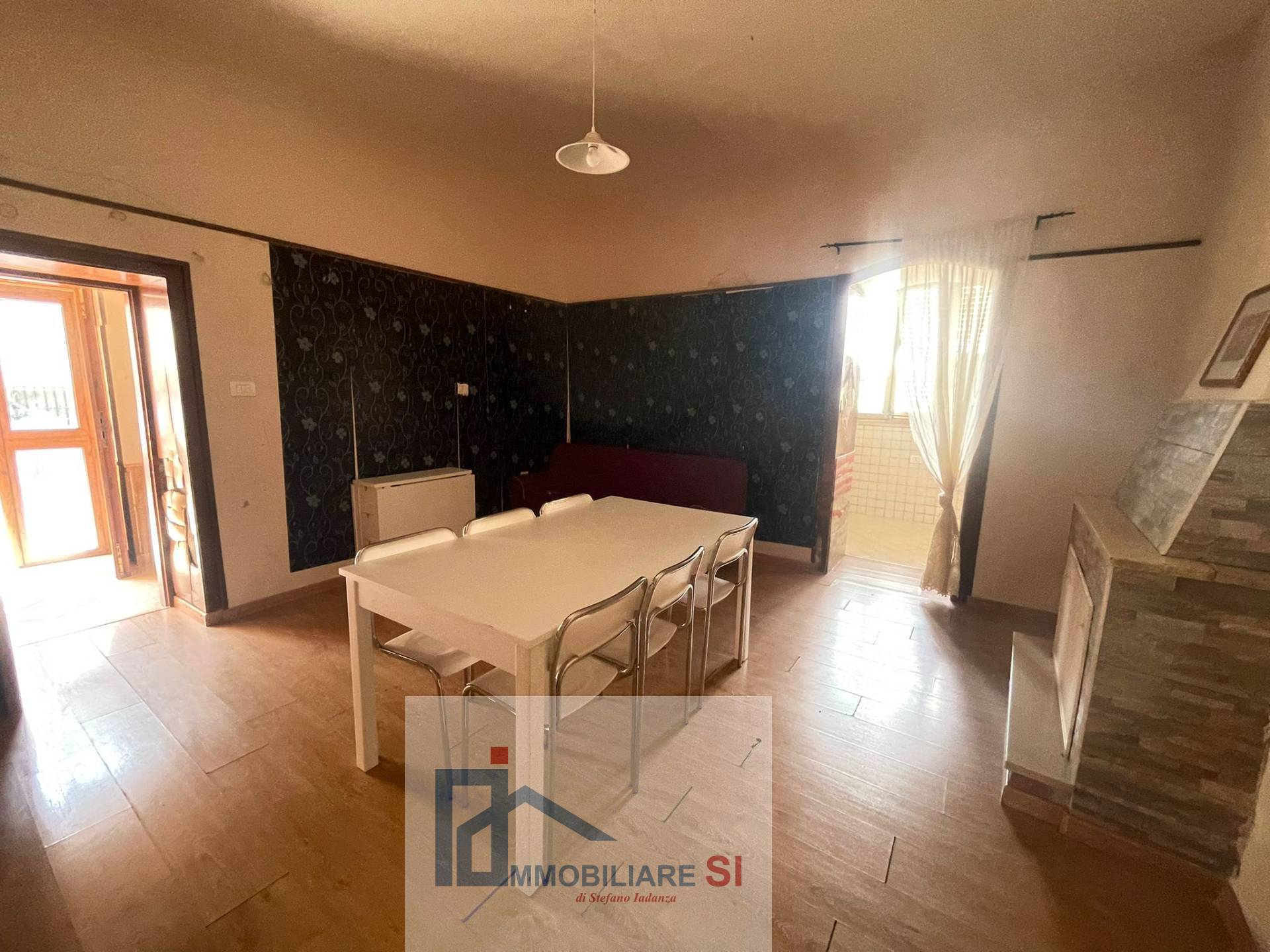 SEMINDIPENDENTE in vendita a Sant'Angelo a Cupolo