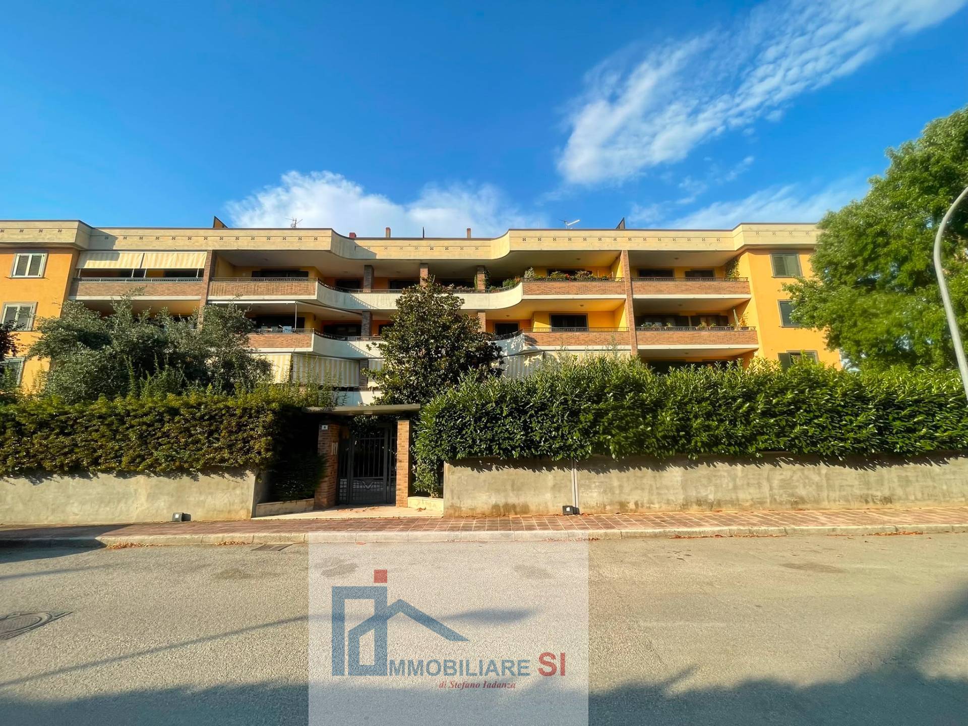 + DI 4 LOCALI in vendita a Benevento, Mellusi
