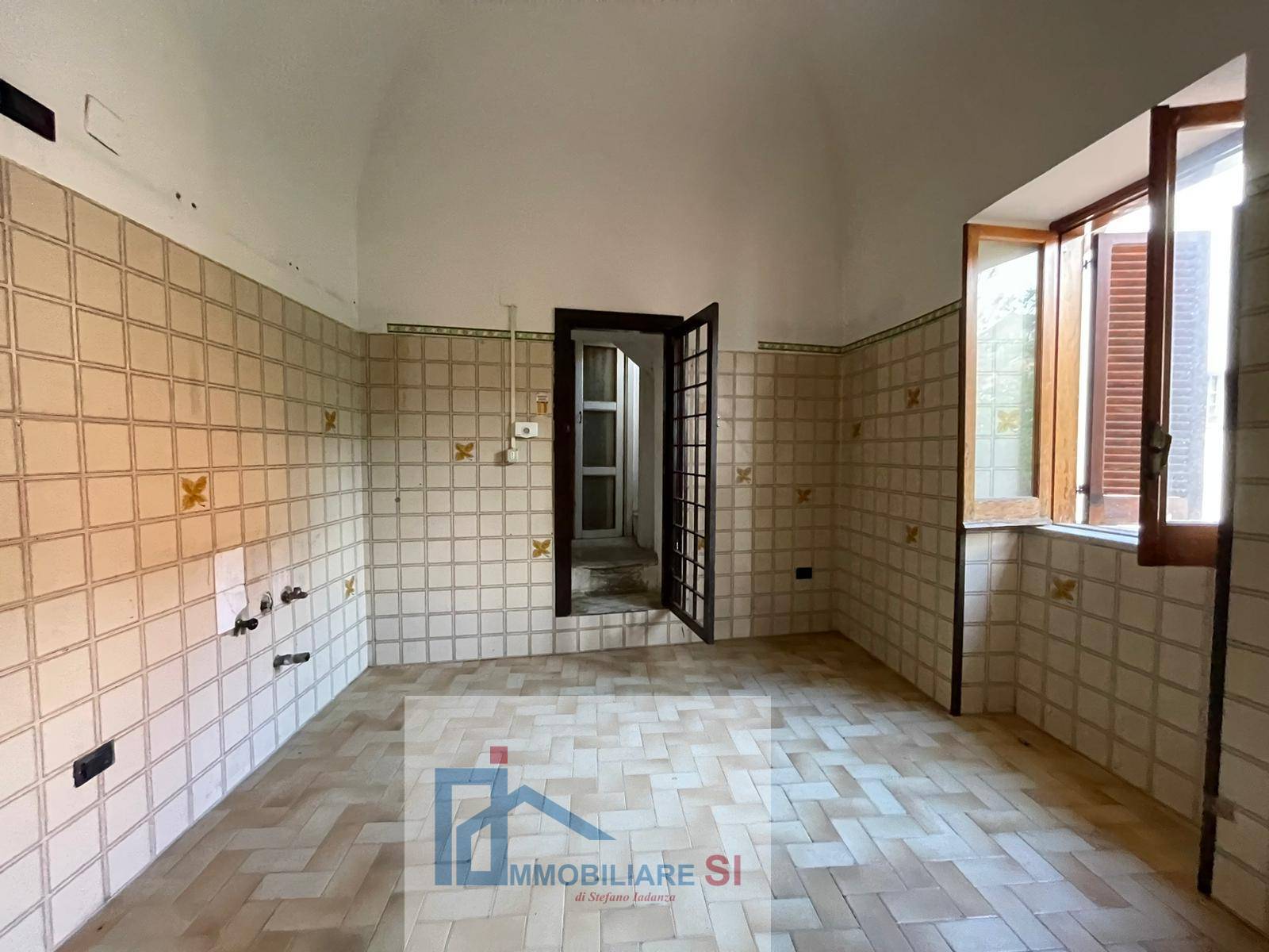 SEMINDIPENDENTE in vendita a Benevento, Centro Storico