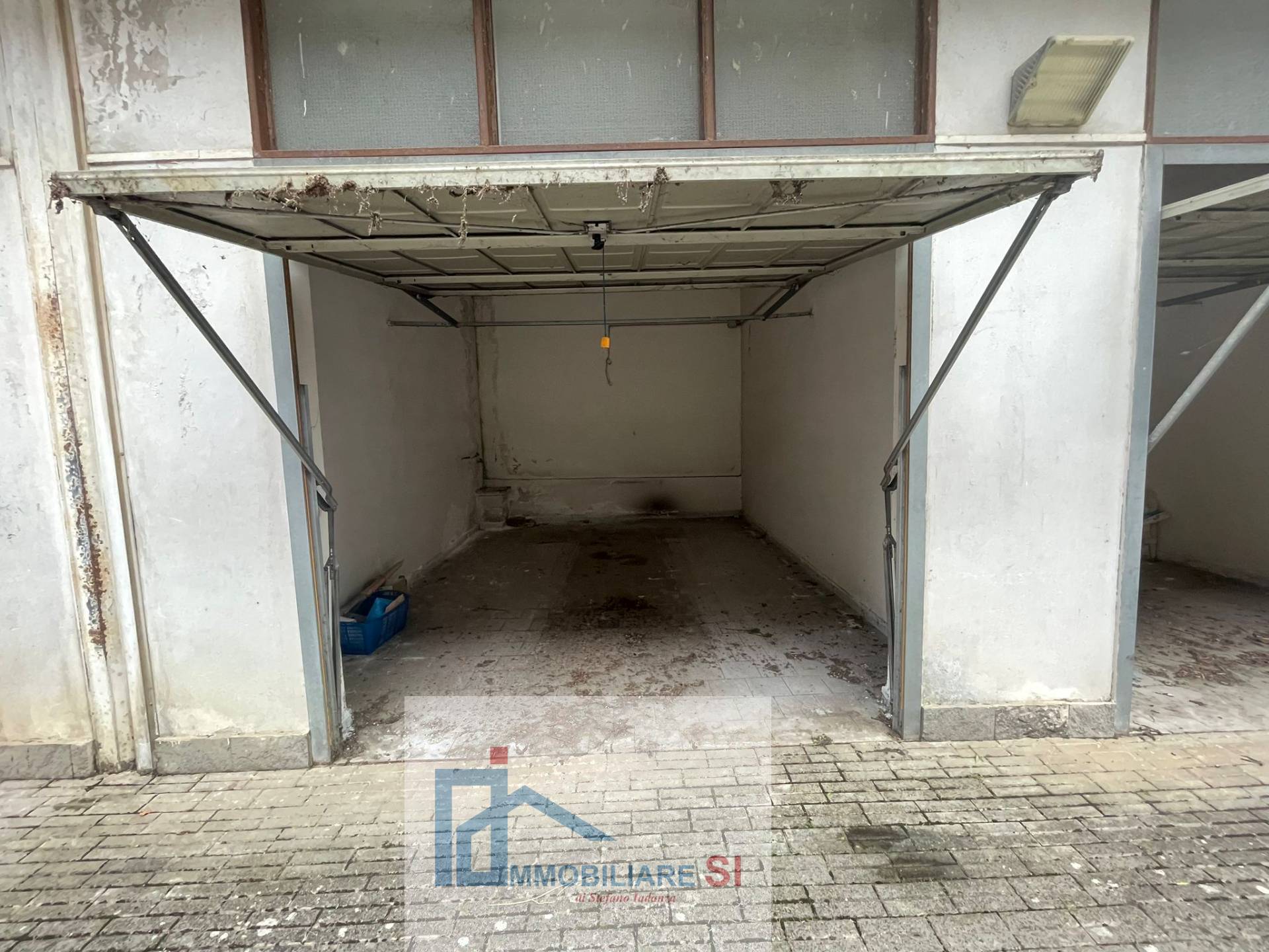 BOX / GARAGE in vendita a Benevento, Pacevecchia