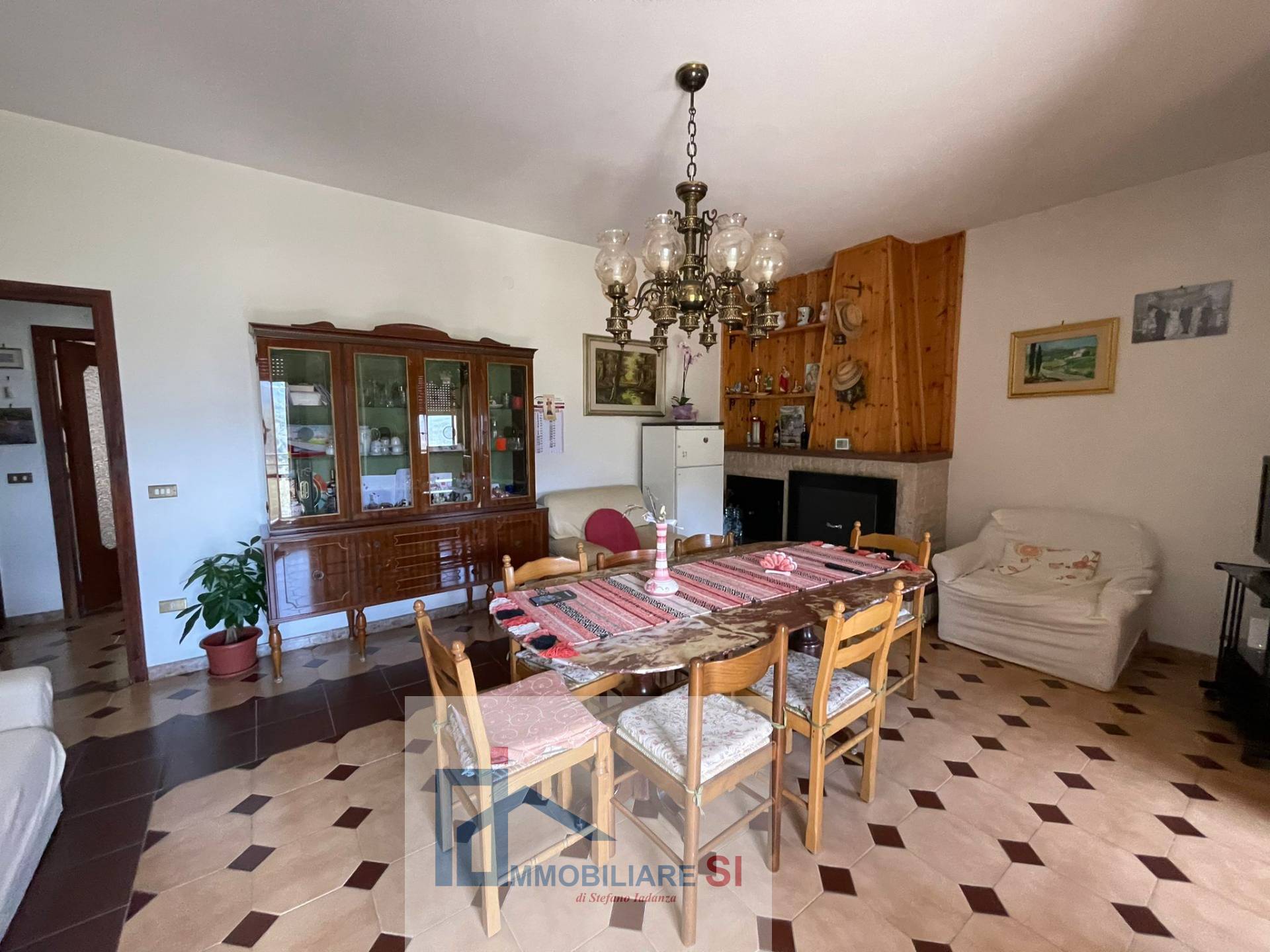 QUADRILOCALE in vendita a Foglianise, Leschito