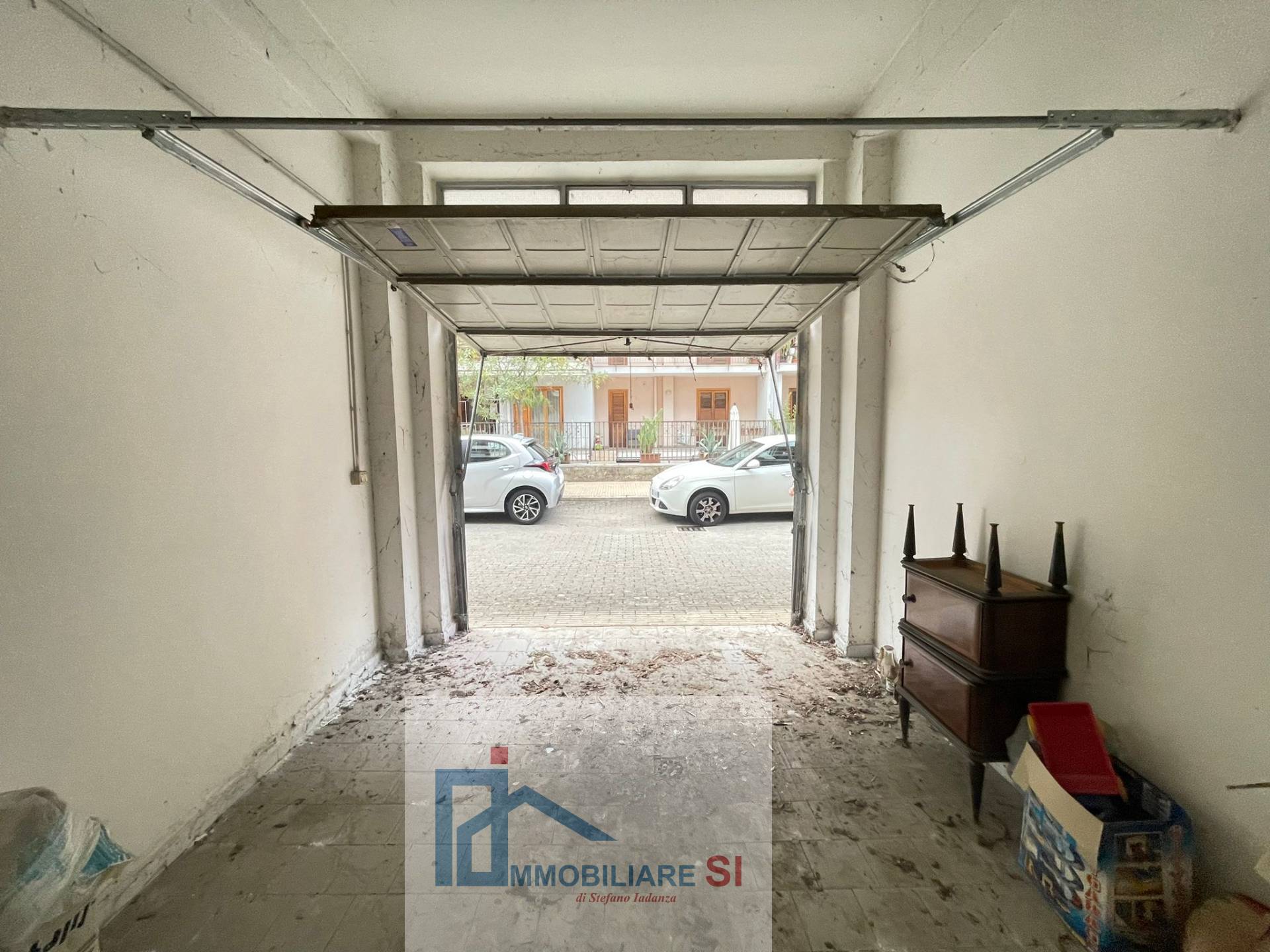 BOX / GARAGE in vendita a Benevento, Pacevecchia
