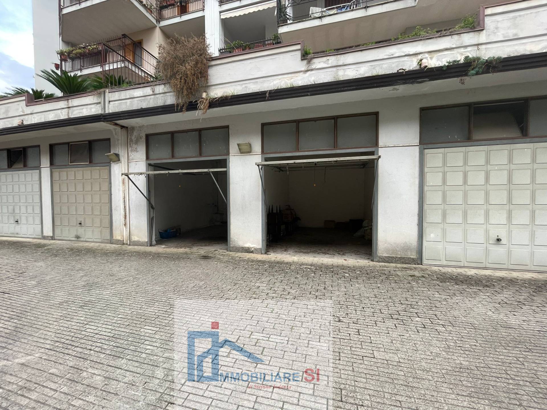 BOX / GARAGE in vendita a Benevento, Pacevecchia