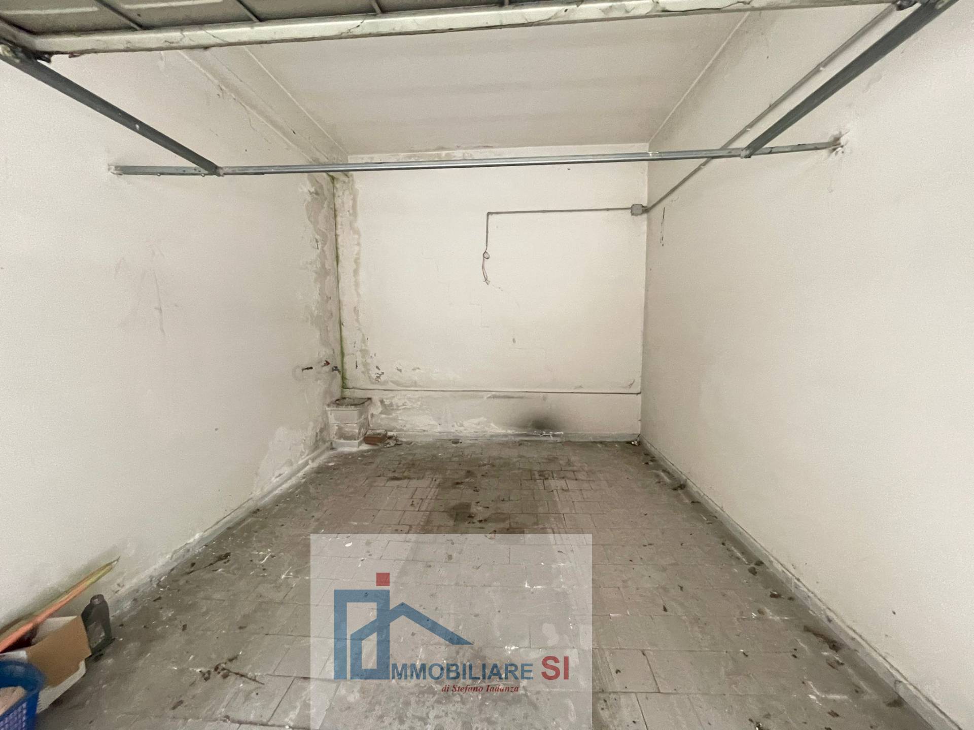 BOX / GARAGE in vendita a Benevento, Pacevecchia