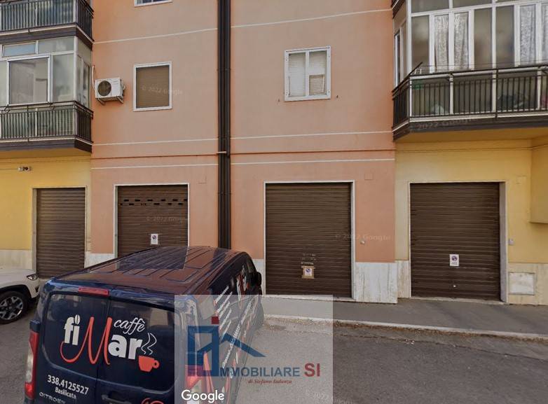 BOX / GARAGE in vendita a Potenza, Centro storico
