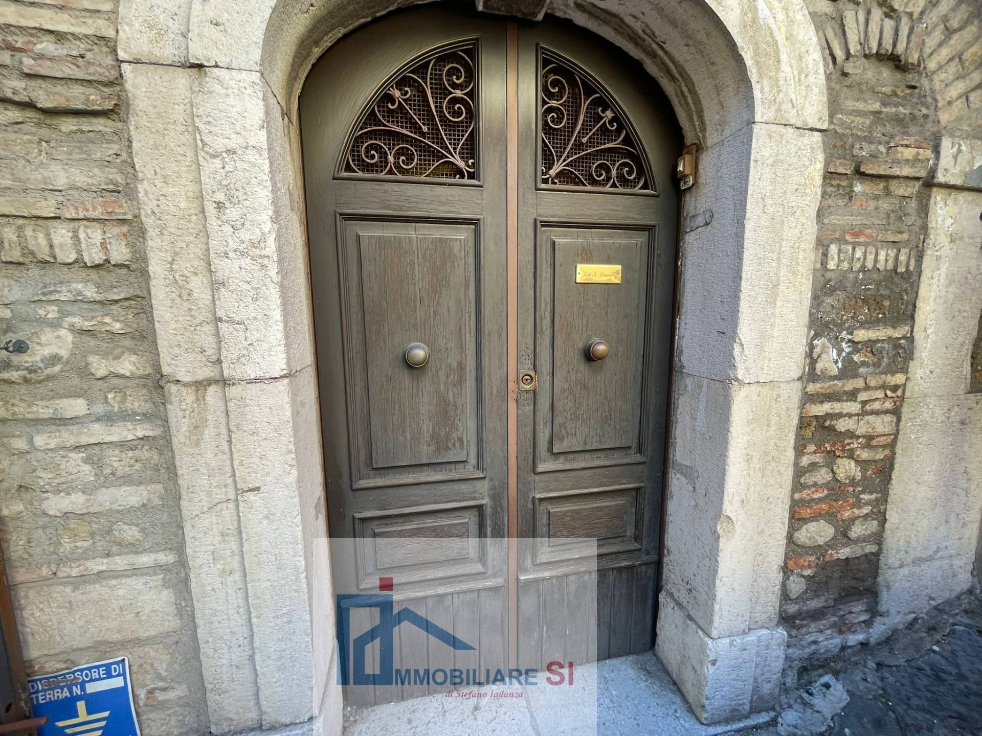SEMINDIPENDENTE in vendita a Benevento, Centro Storico