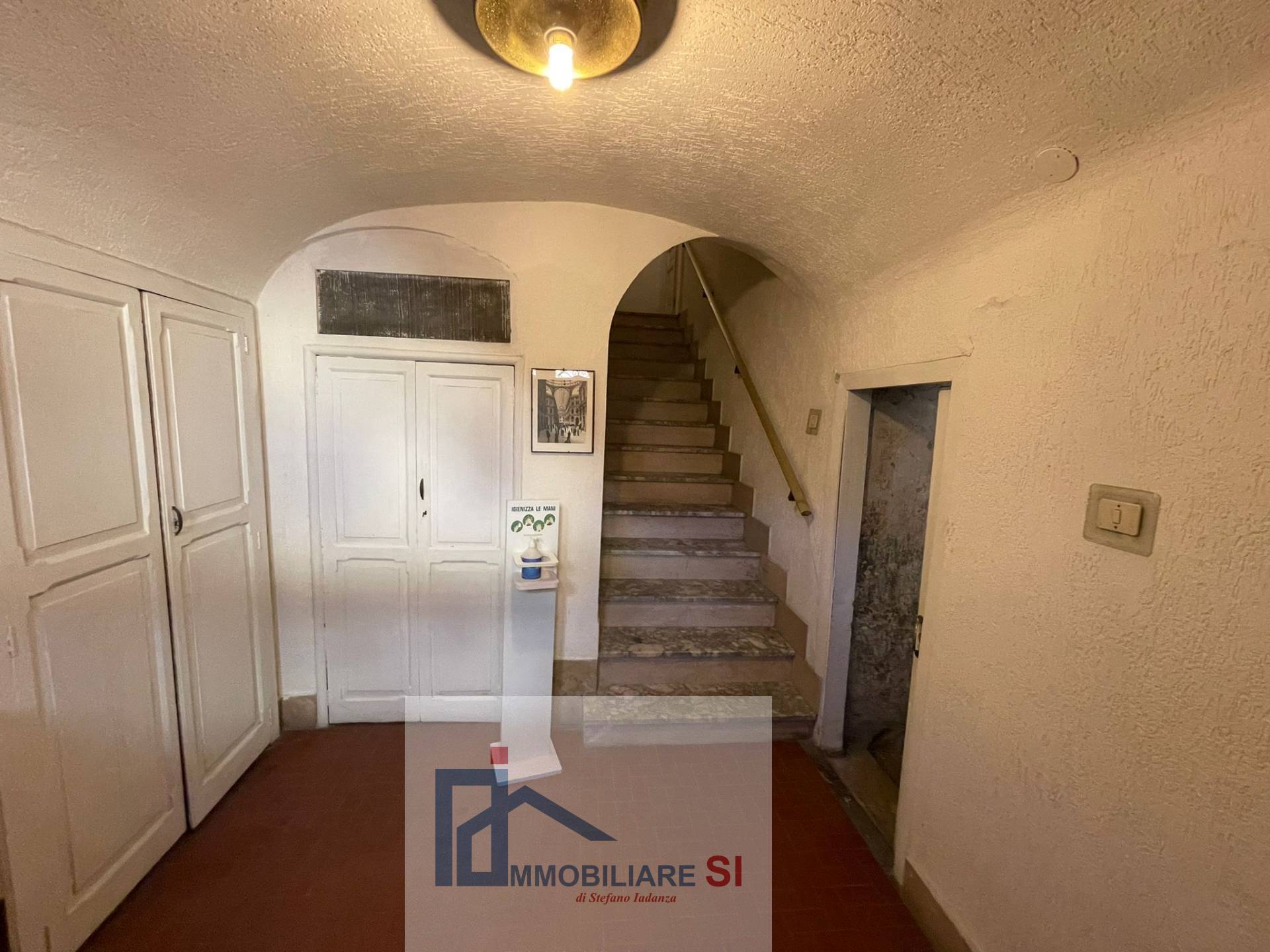 SEMINDIPENDENTE in vendita a Benevento, Centro Storico