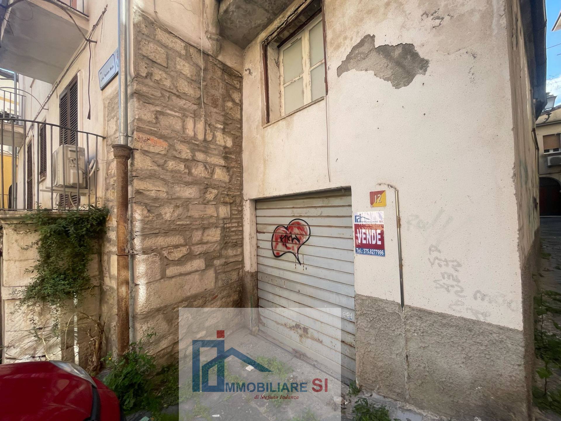 Box o garage in vendita a Benevento, Centro Storico