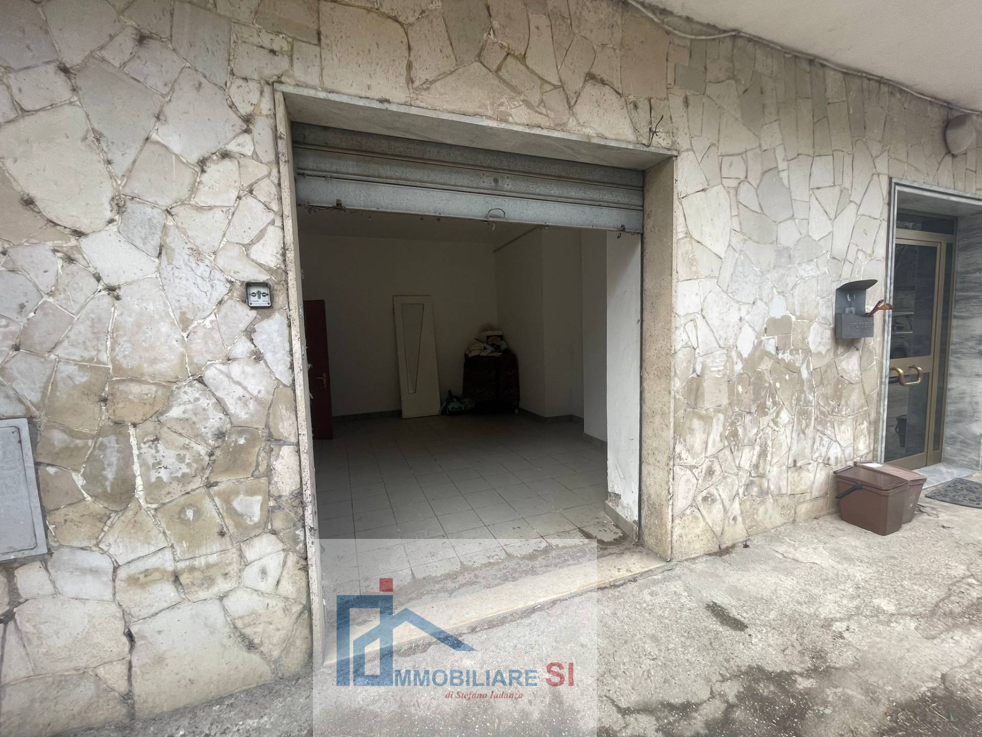 Box o garage in vendita a Benevento, Centro Storico