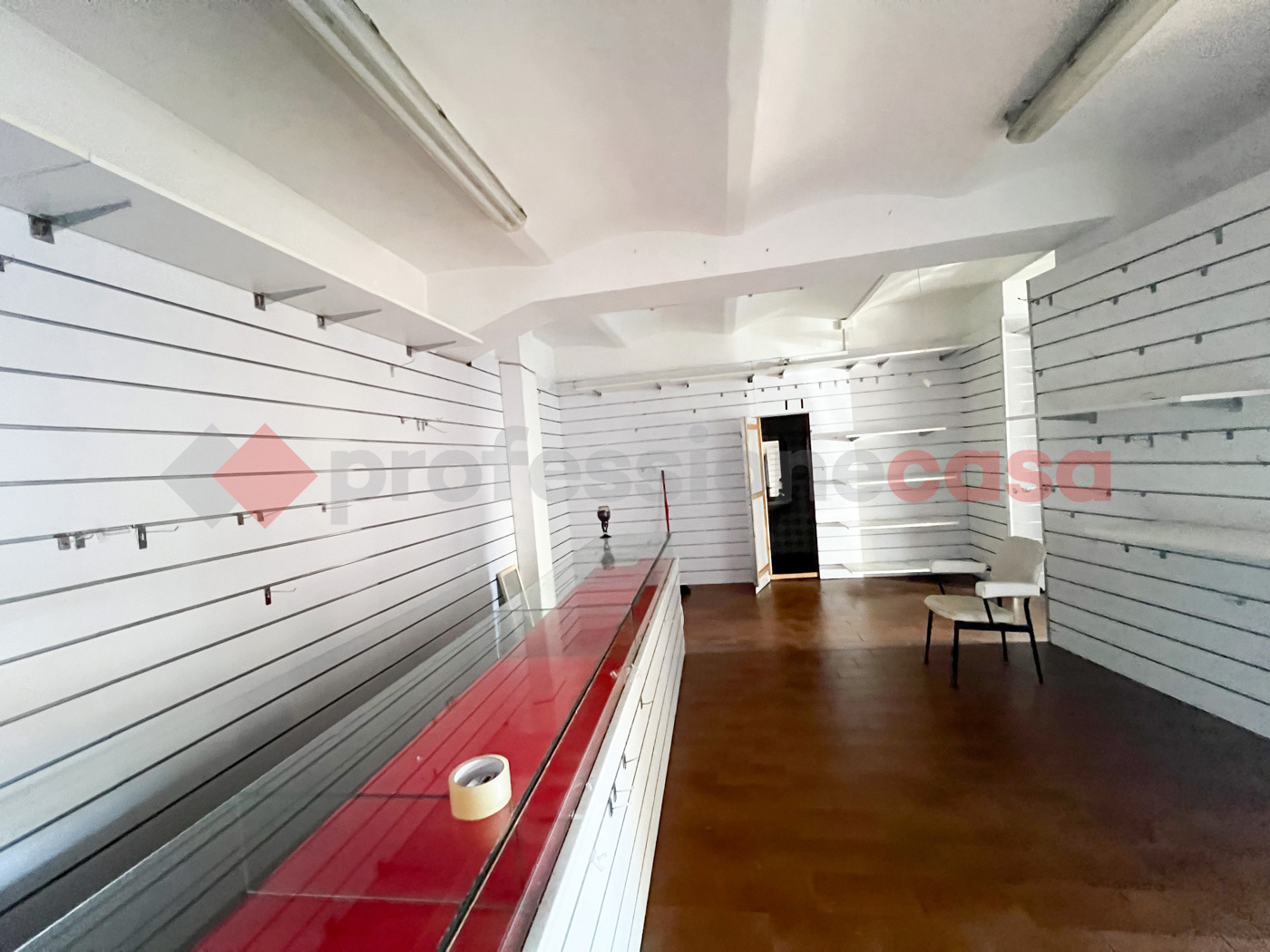 Negozio in affitto a Fiuggi