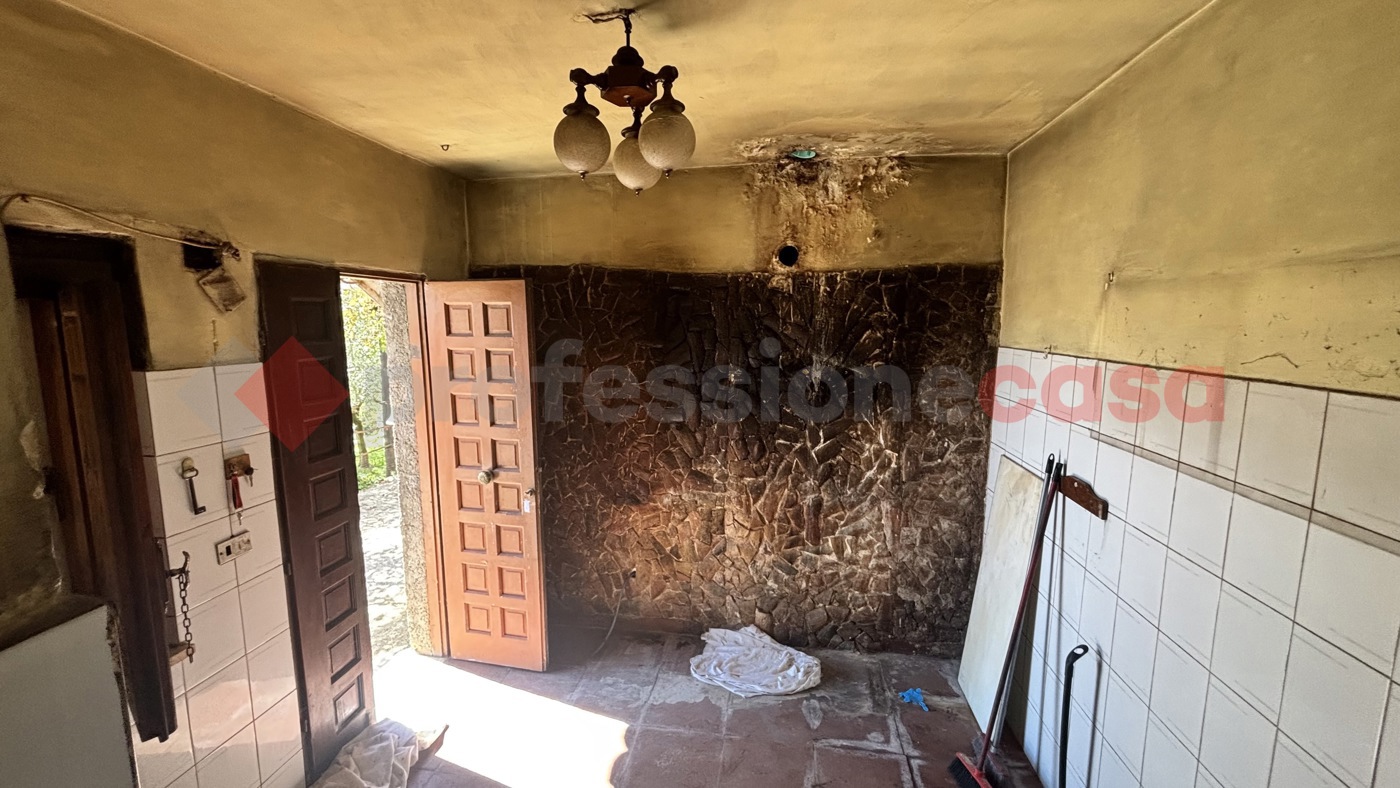 Casa indipendente in vendita a Torre Cajetani