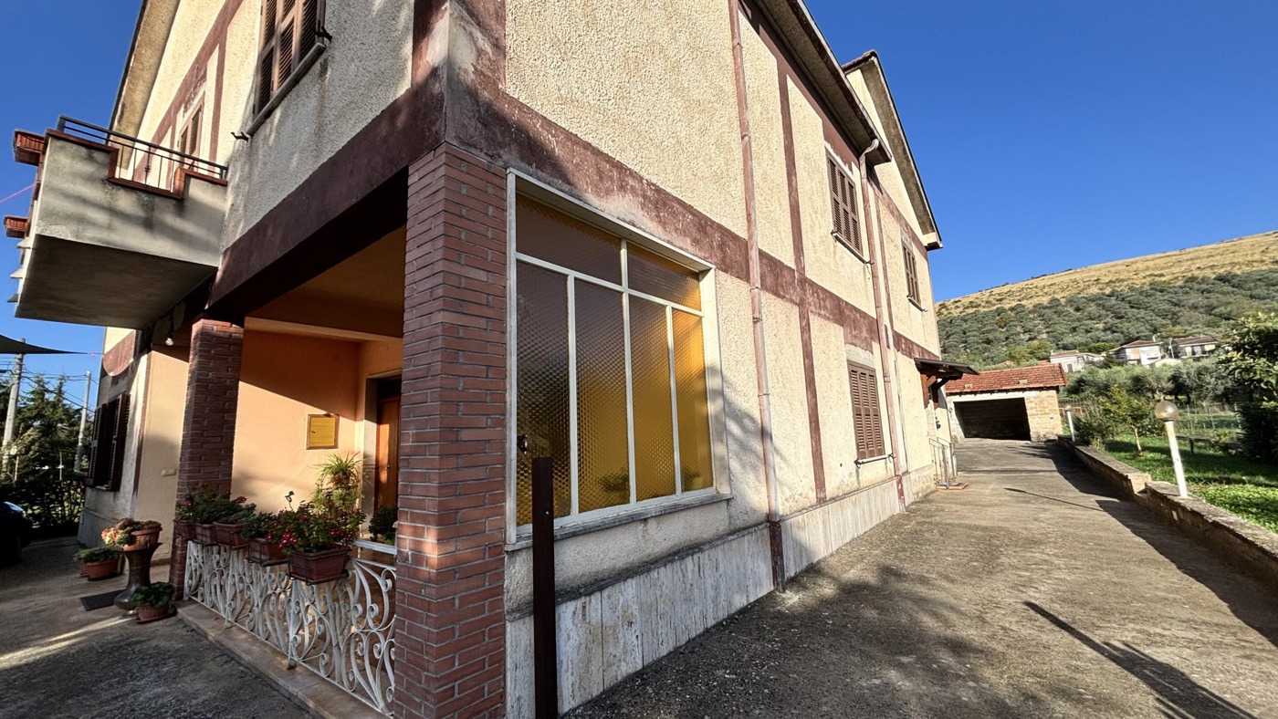 Casa indipendente in vendita a Alatri