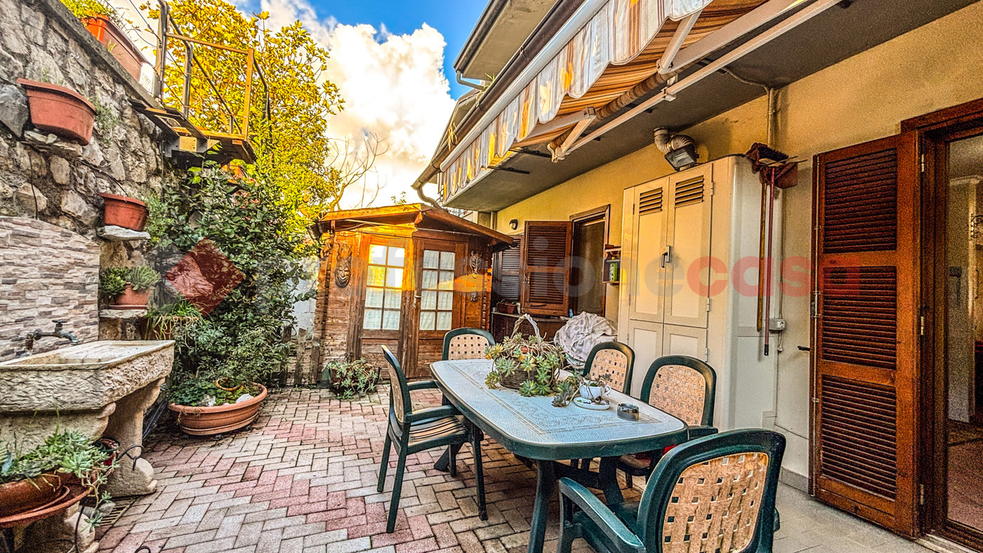 Trilocale in vendita a Torre Cajetani