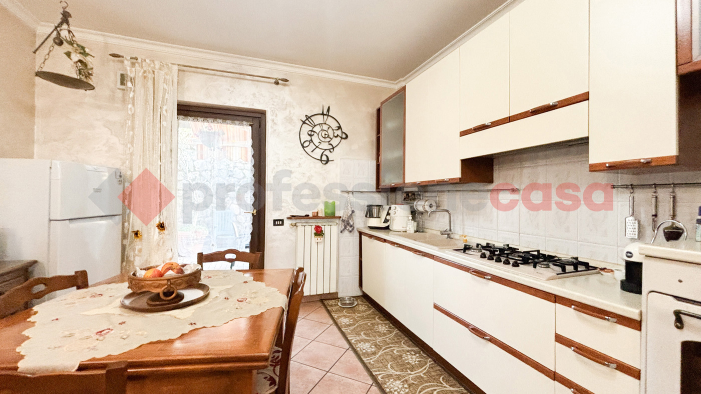 Trilocale in vendita a Torre Cajetani