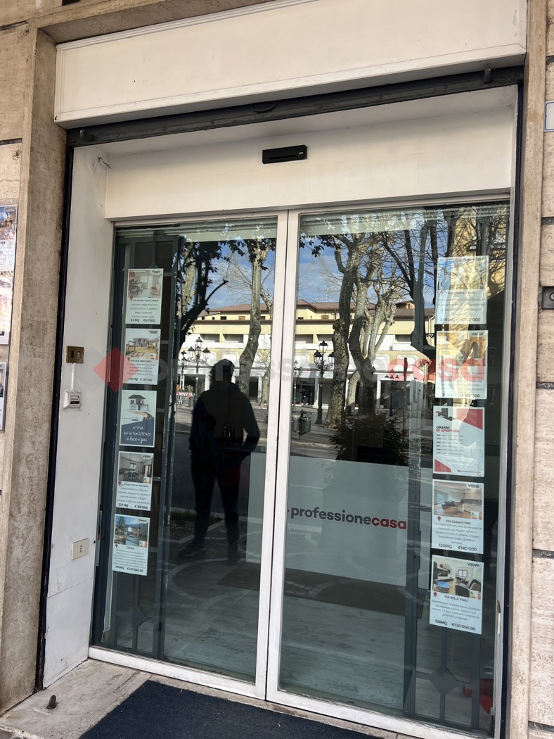 Negozio in affitto a Fiuggi