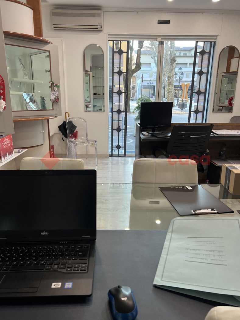 Negozio in affitto a Fiuggi