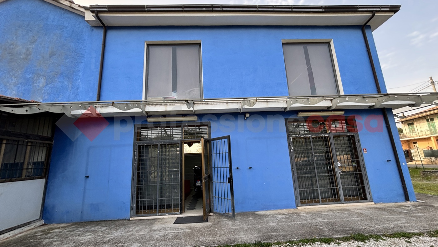 Negozio in affitto a Alatri