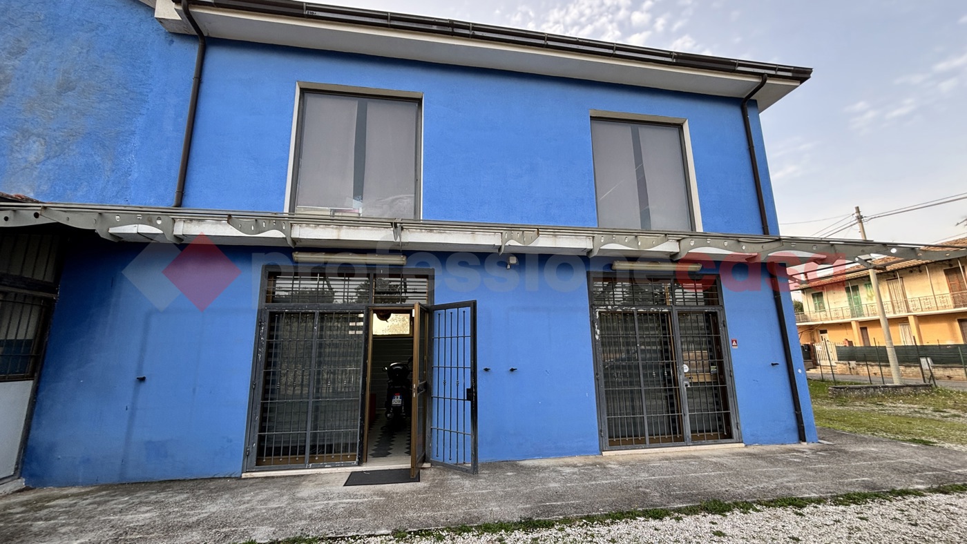 Negozio in affitto a Alatri