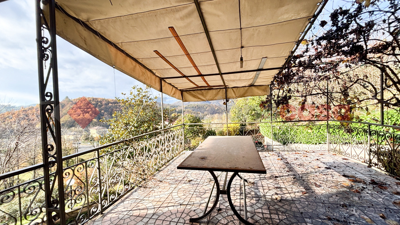 Casa indipendente in vendita a Torre Cajetani