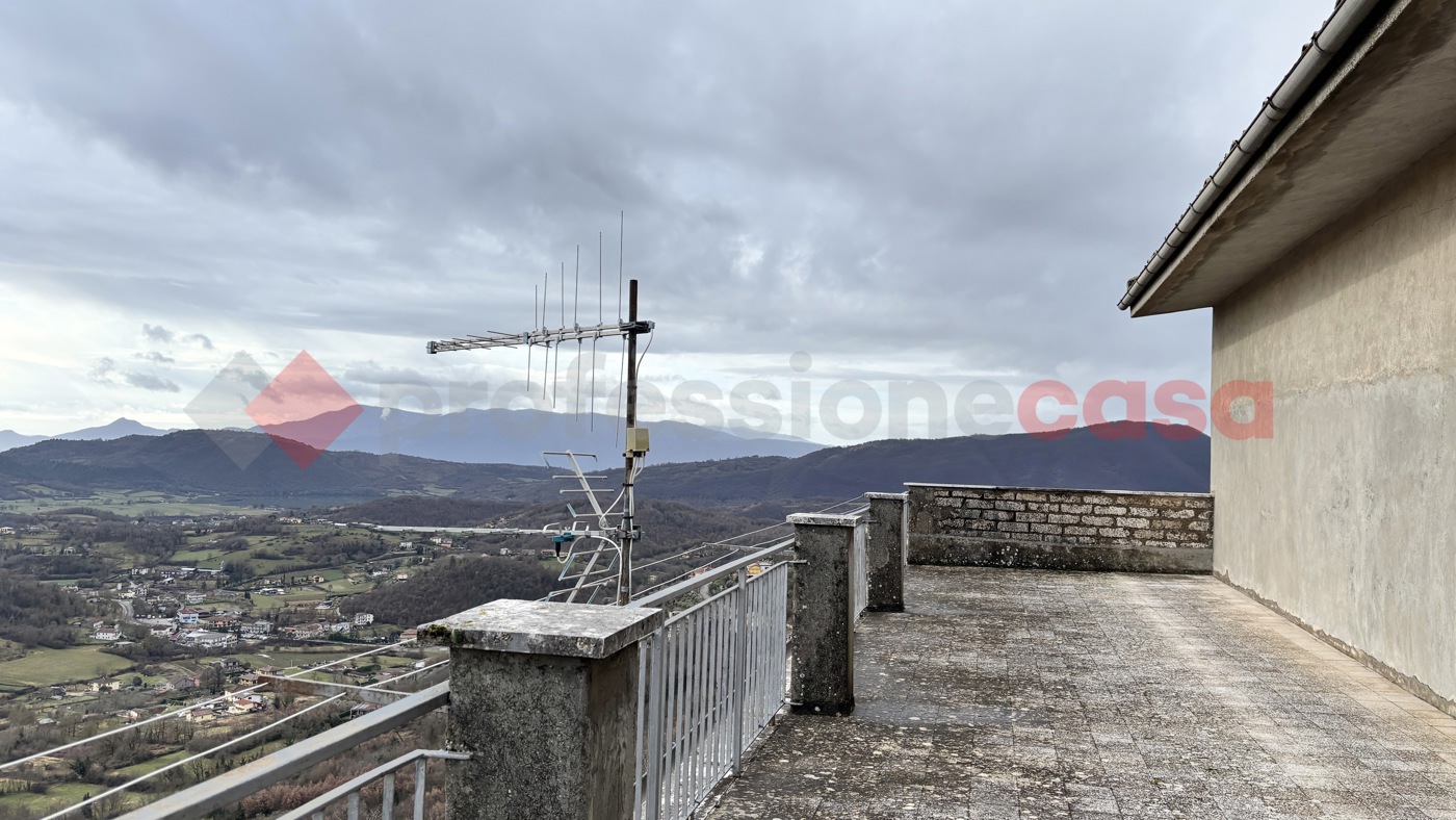 Appartamento in vendita a Torre Cajetani