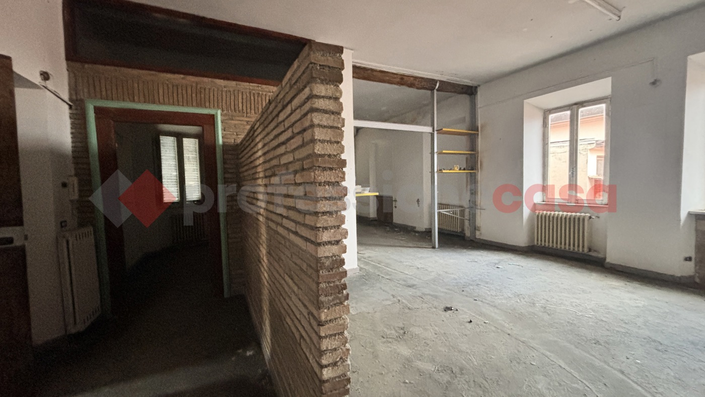 Quadrilocale da ristrutturare a Fiuggi